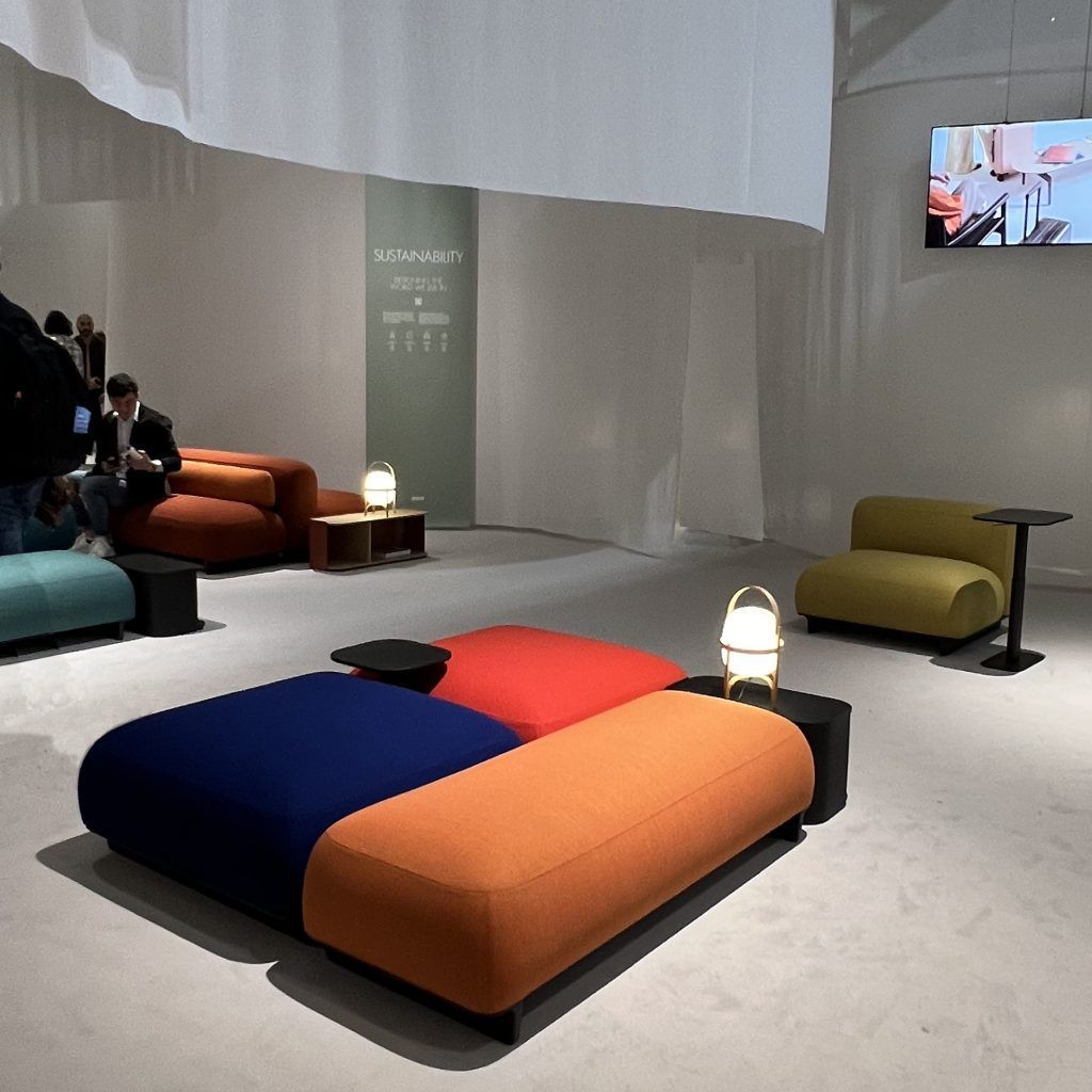 SALONE DEL MOBILE.MILANO 2023: HYBRID AND FLEXIBLE OFFICE