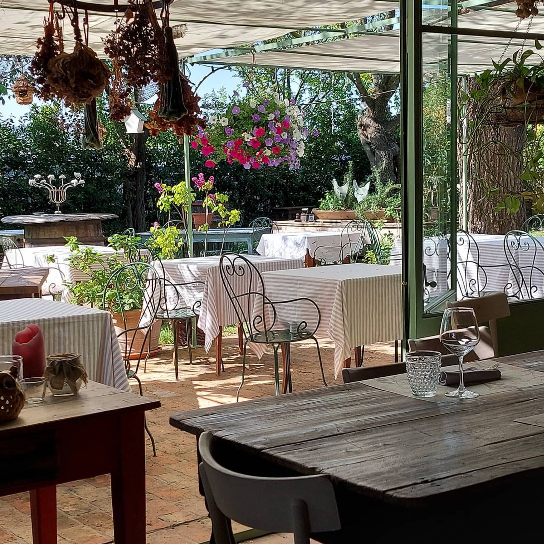 tavoli in giardino