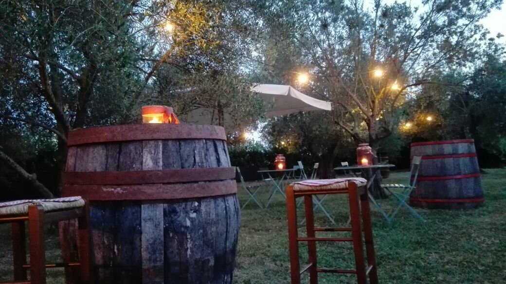 tavoli all'aperto