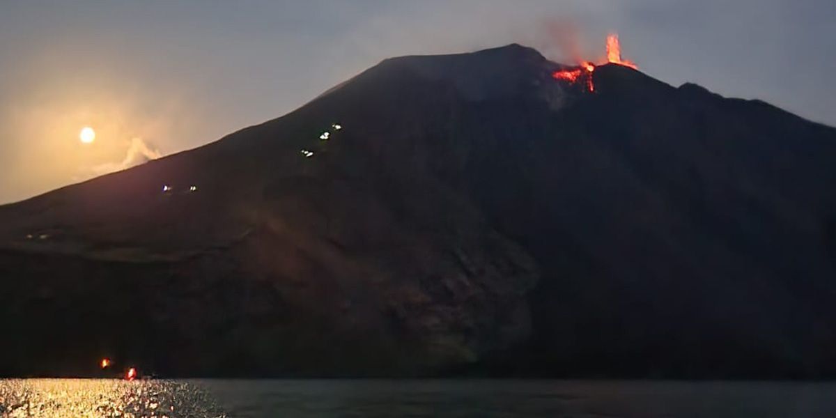 full moon rising on Stromboli