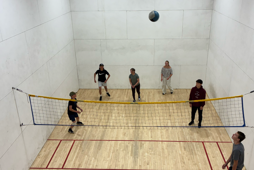 U16s playing wallyball for dryland in Copper