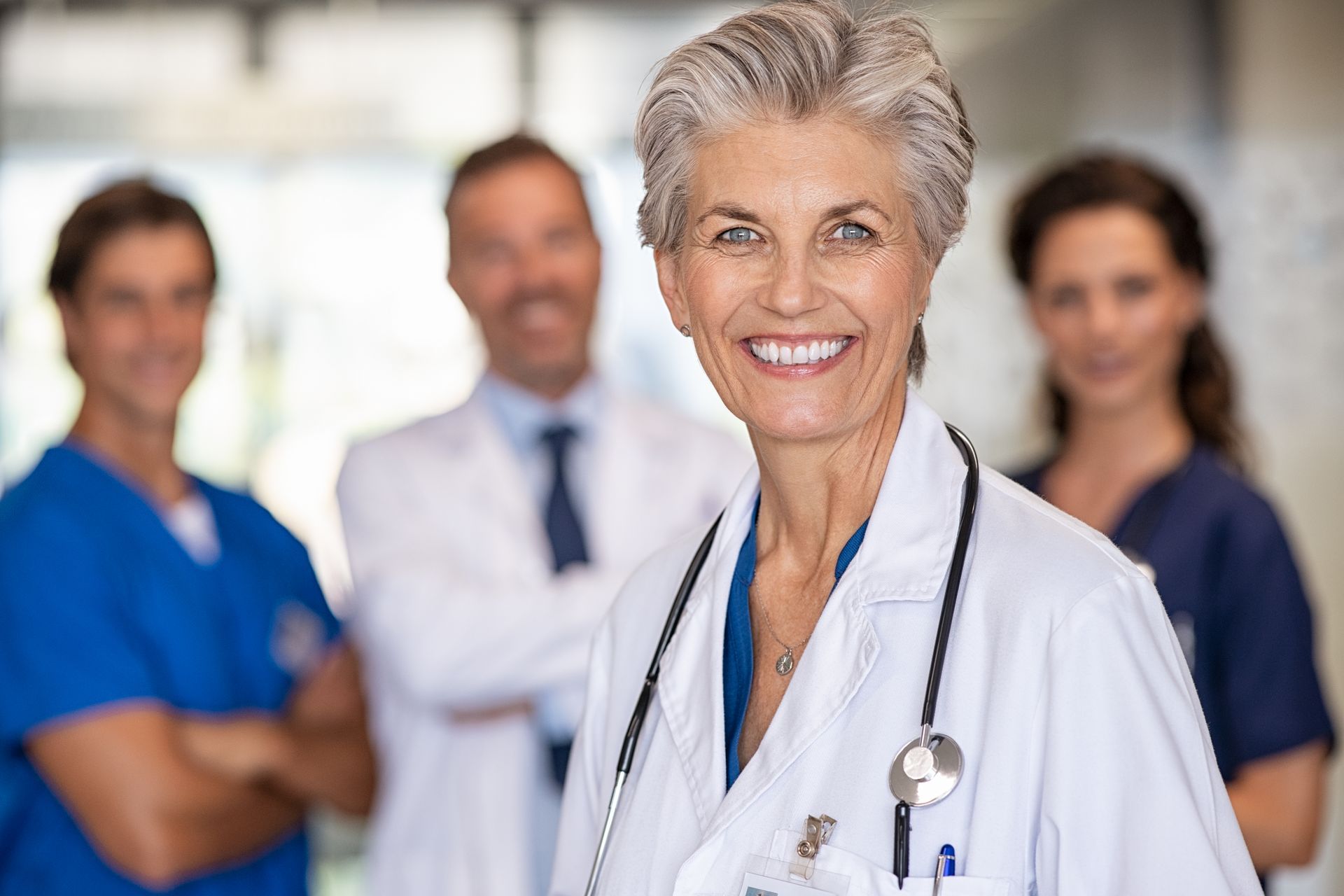 Successful medical team: the confidence that comes from having the right Medicare coverage