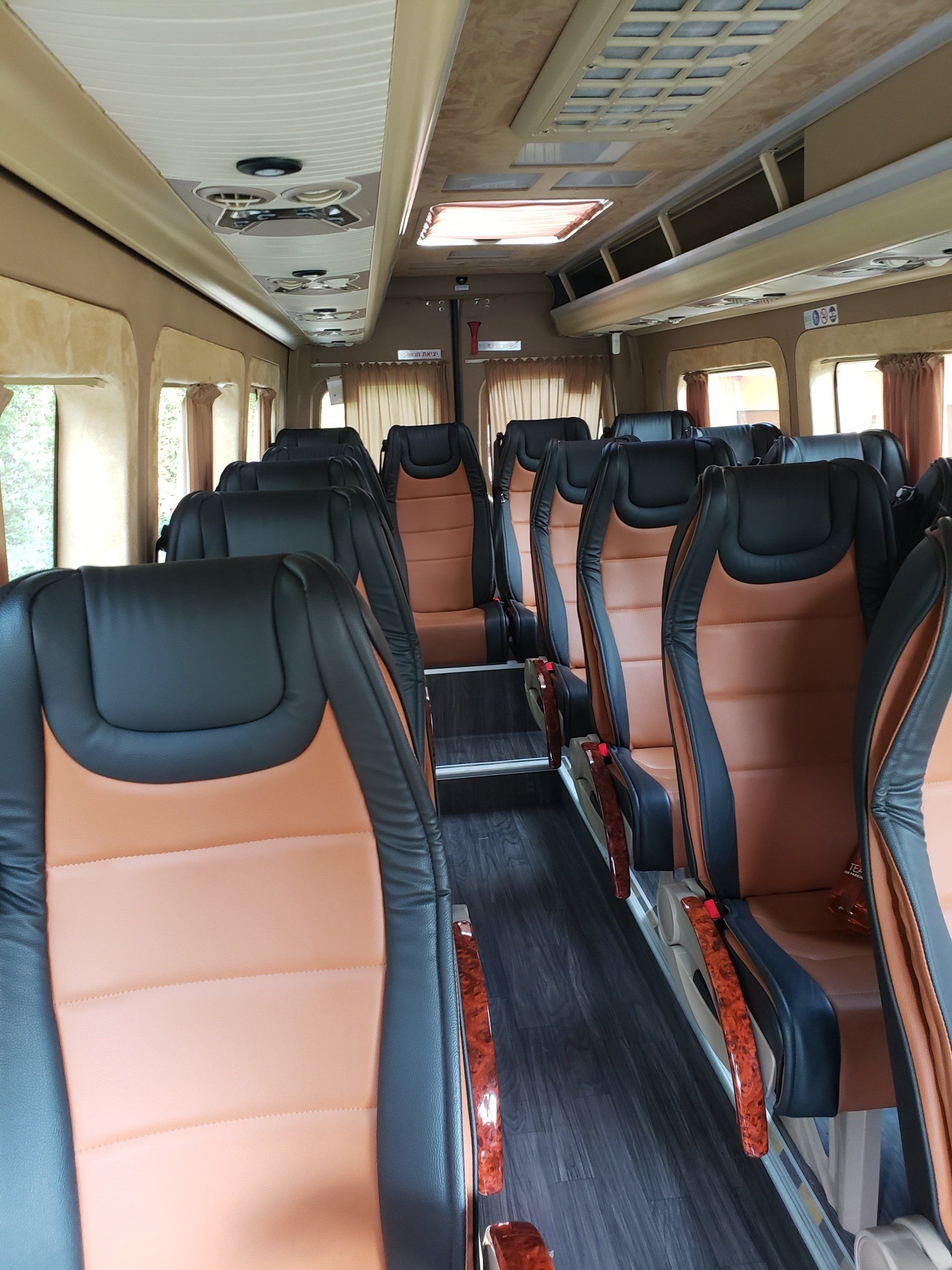 A sample minibus used on Scopia tours in Israel.