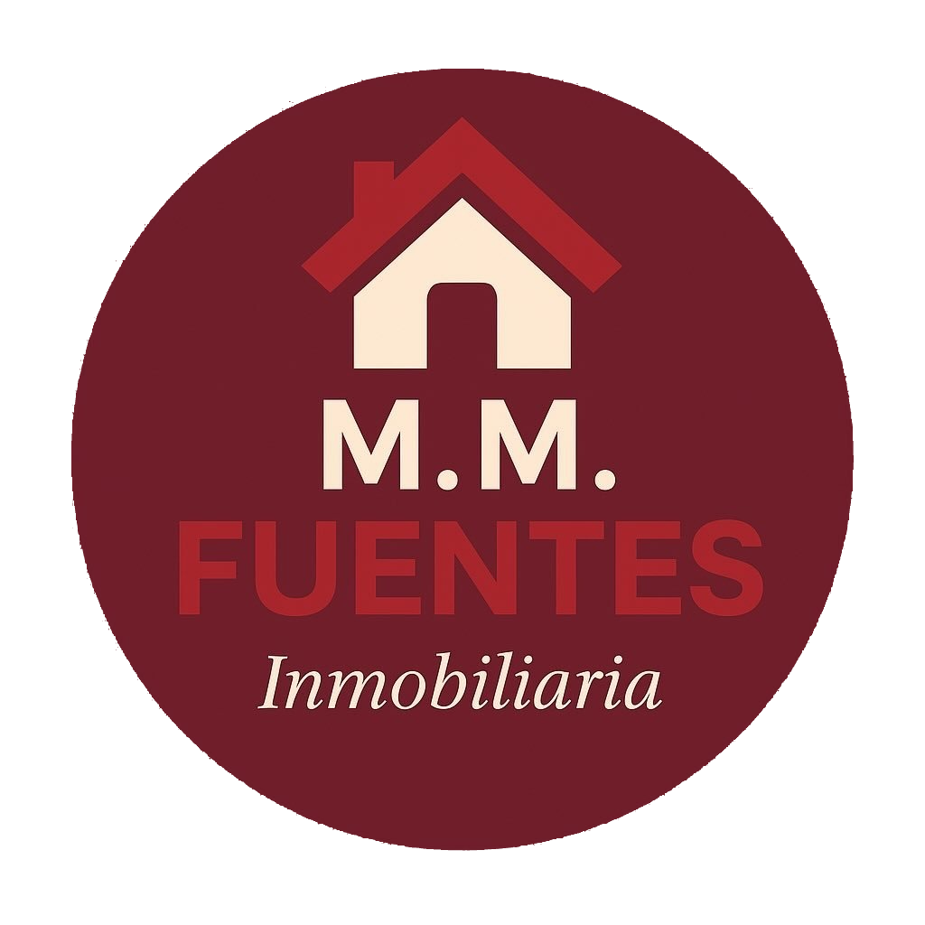 Logo circular rojo de M.M. Fuentes Inmobiliaria con icono de casa y texto blanco y rojo