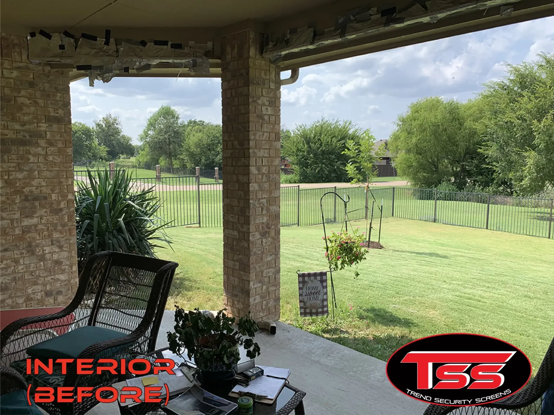 A picture of a porch with a tss logo on it