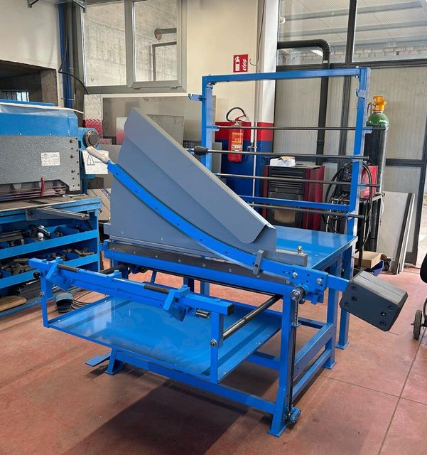 Macchine Tagliacartone RipService