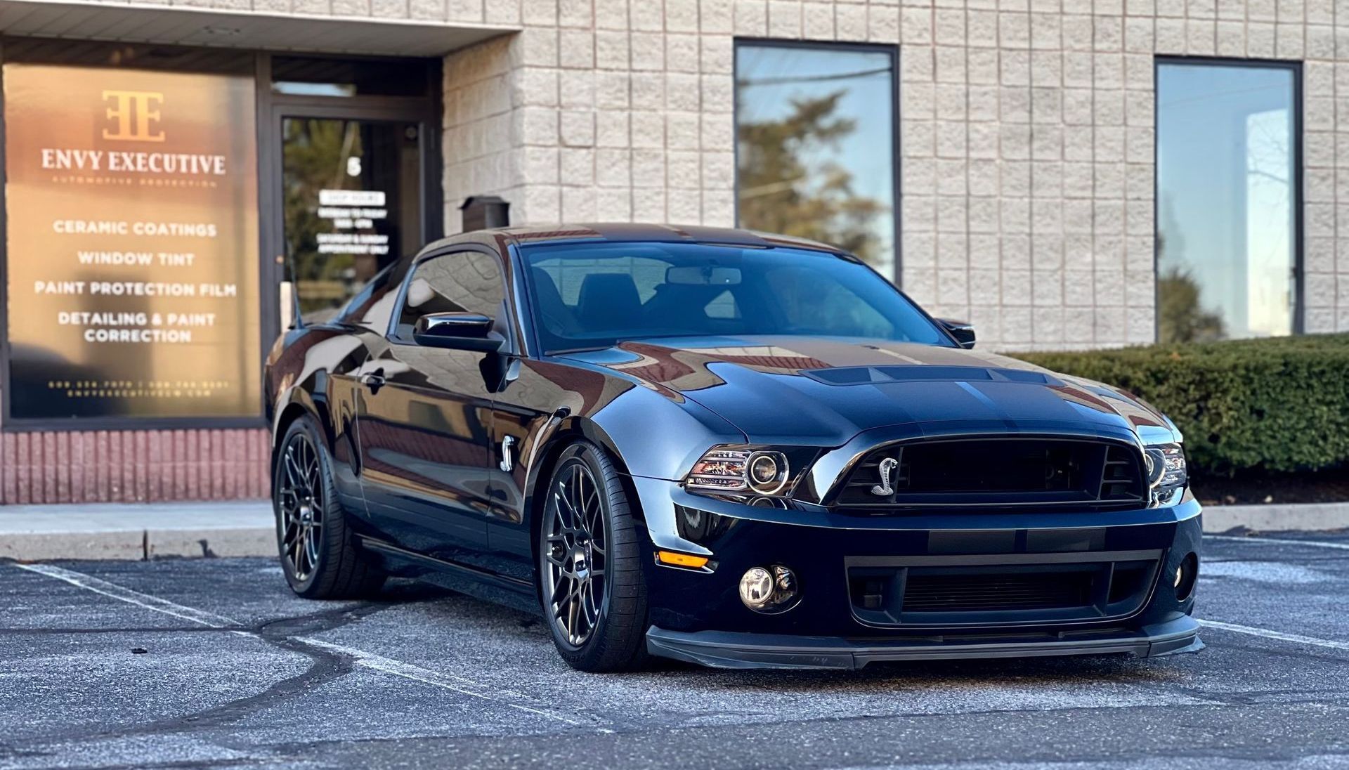 Black Shelby GT500 Mustang