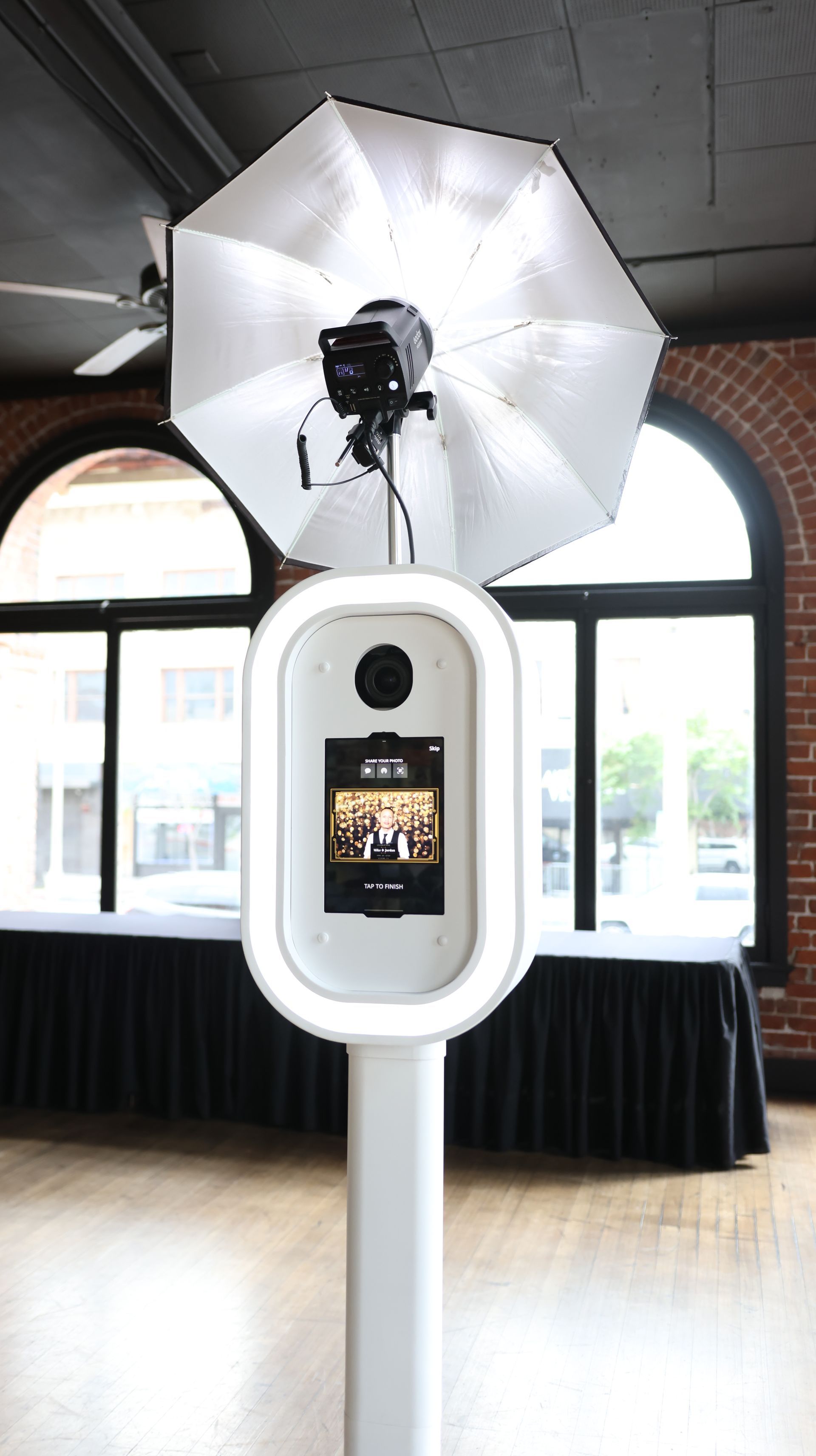 los angeles studio photo booth experience