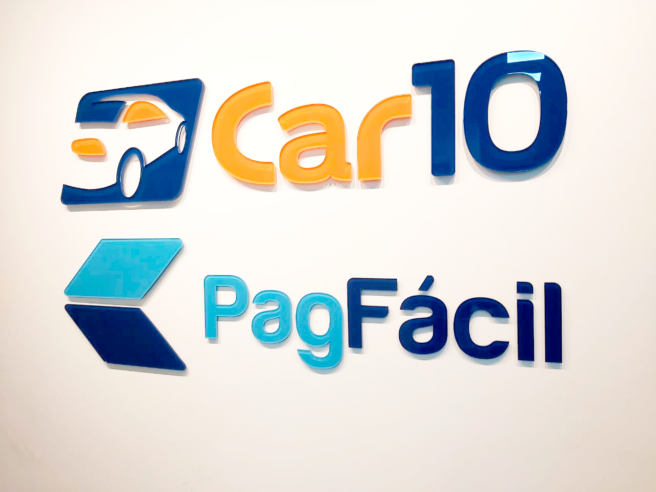 Soluções em Acrílico Logotipo