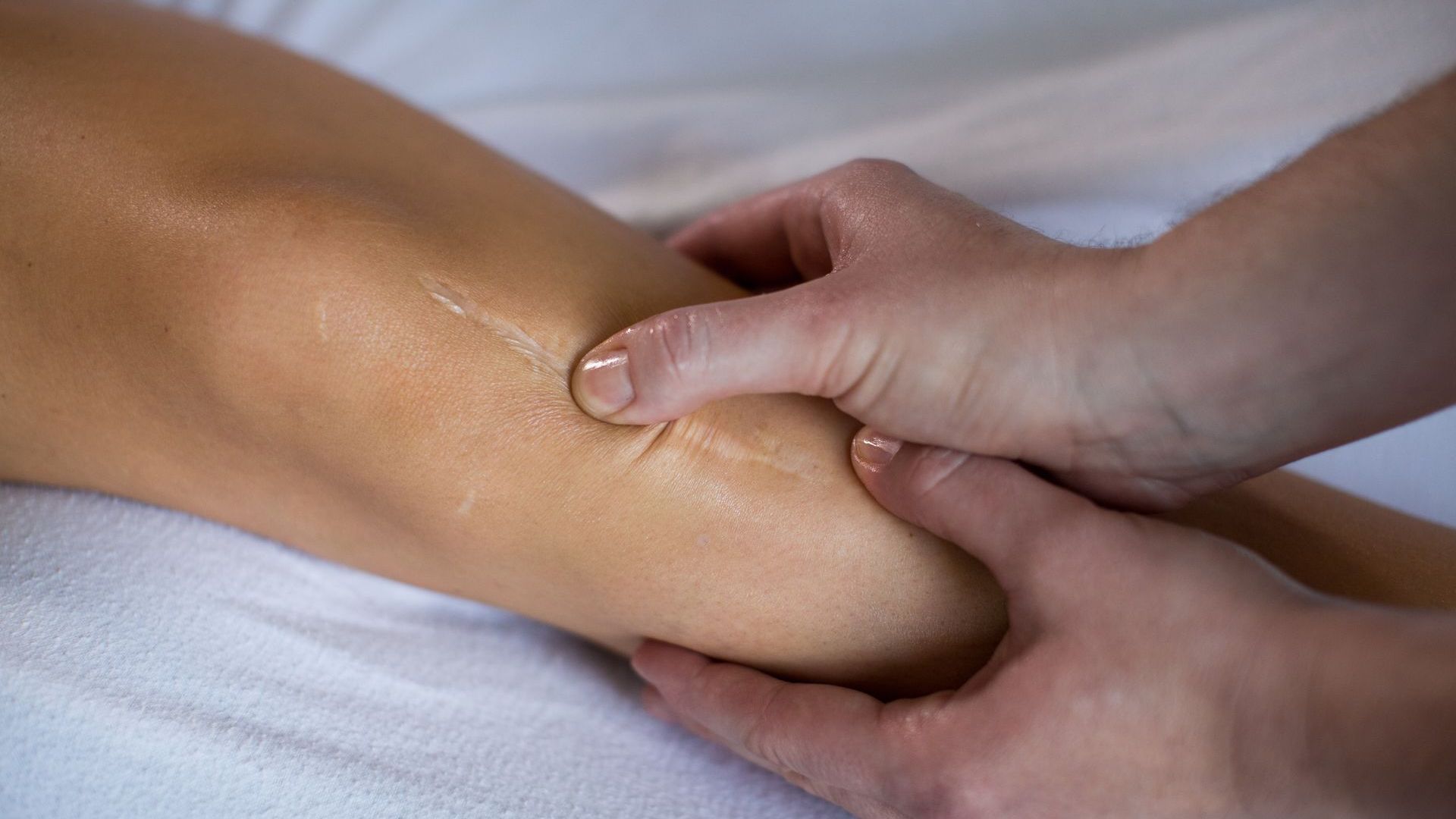 Techniques for Knee Replacement Therapy