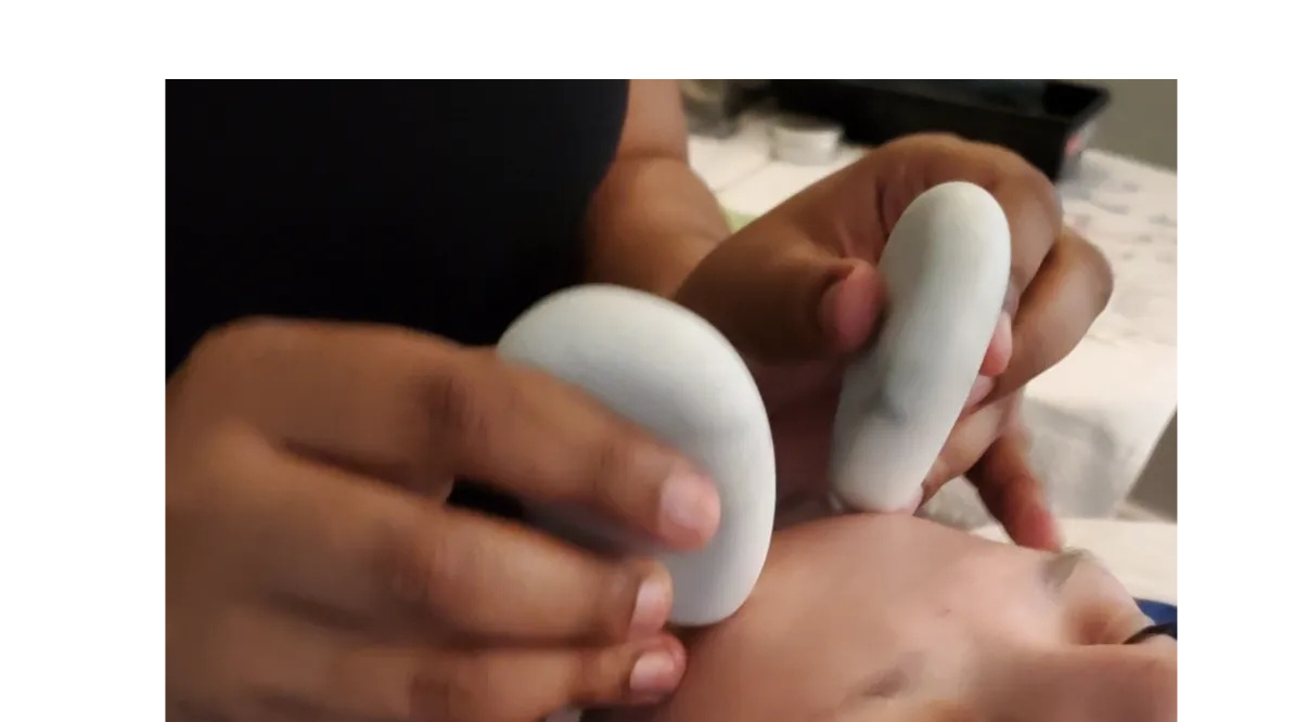 Deluxe Stone Face Massage