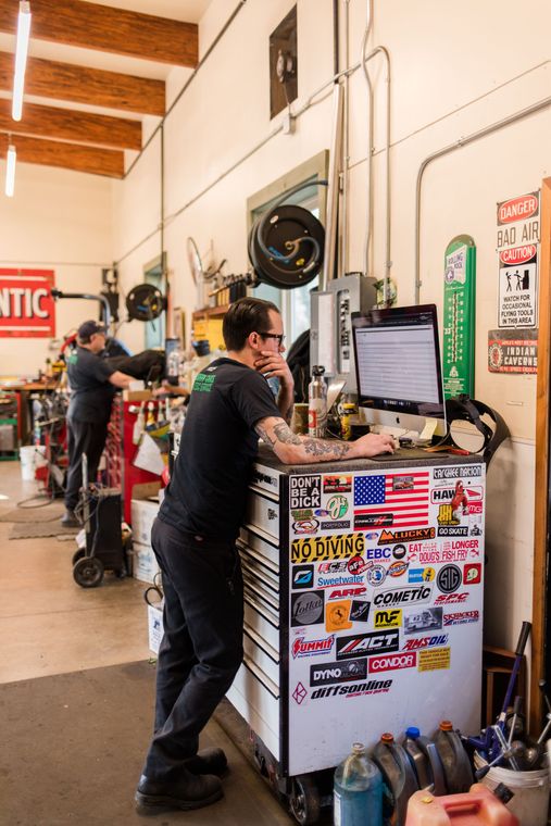 Staff Behind Desk | Boalsburg Car Co.