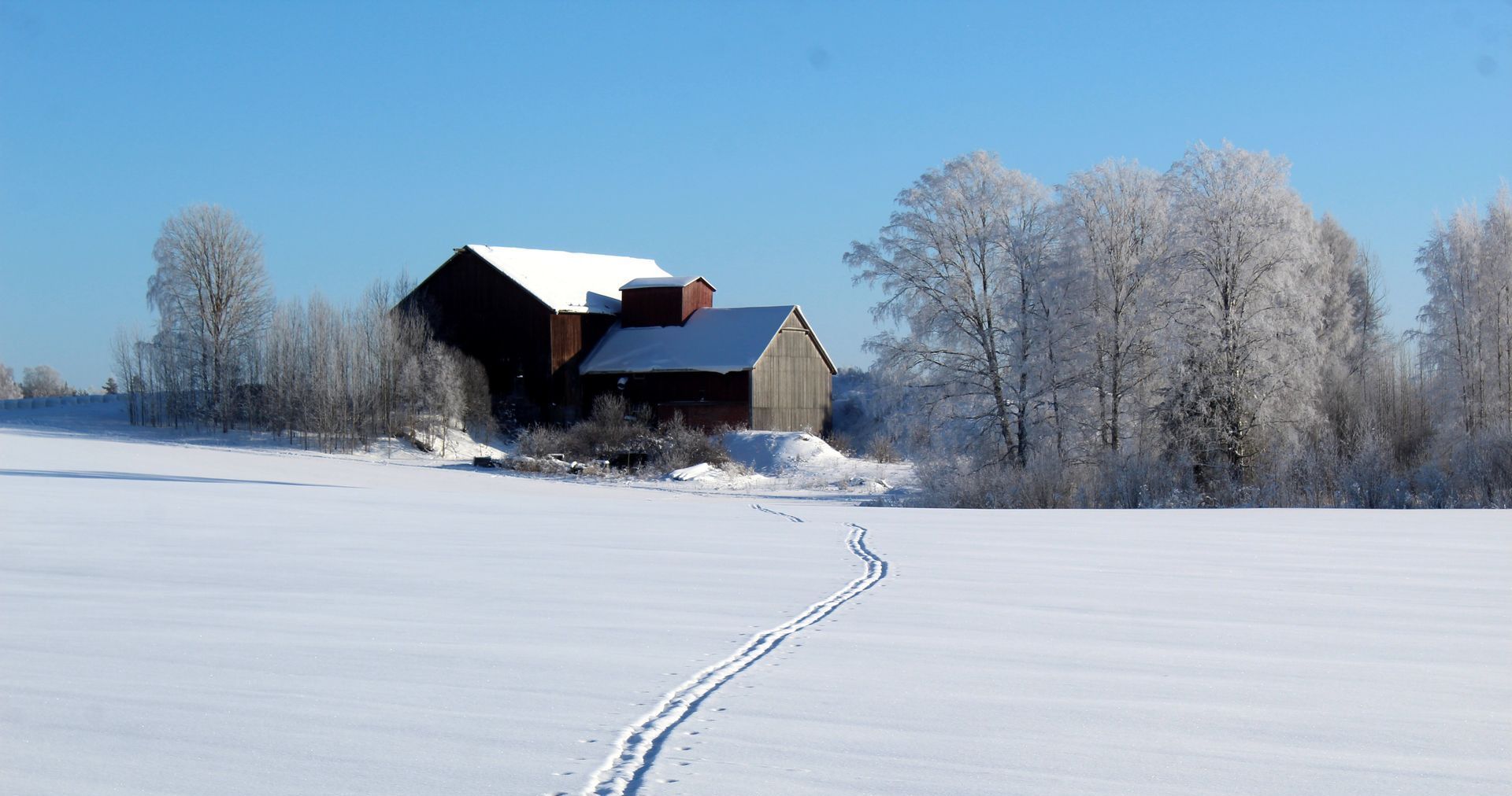 house in the winter