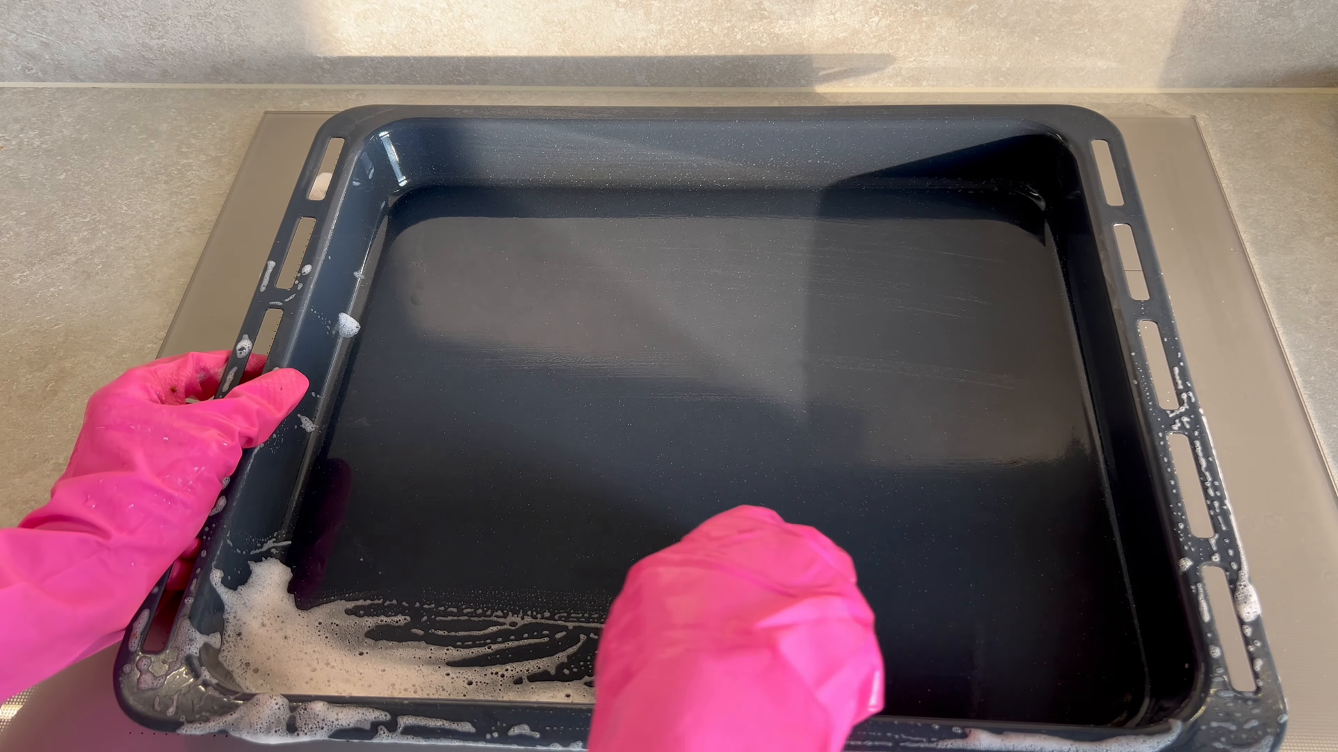 Clean apartment in Ditmars-Steinway, Queens after a Help Maid visit