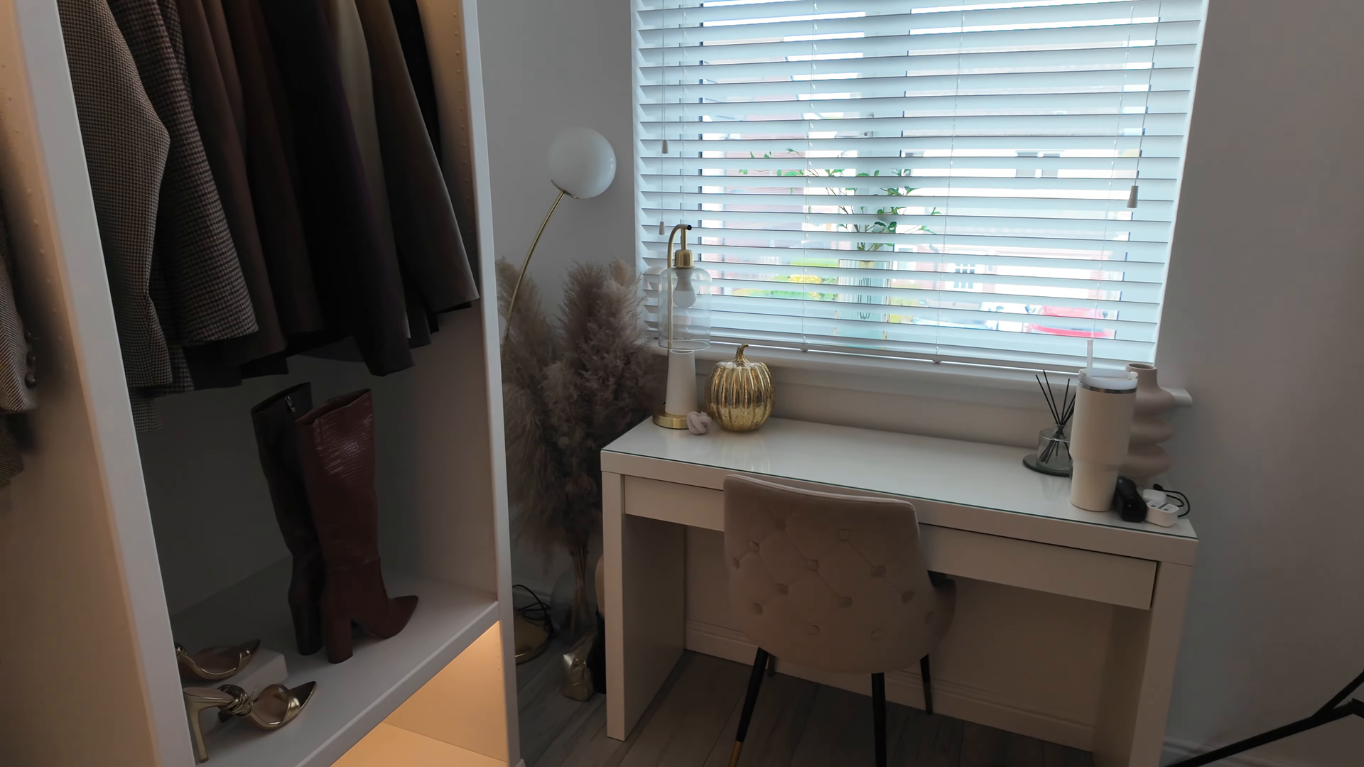 Deep cleaning in a Hunters Point apartment, Queens