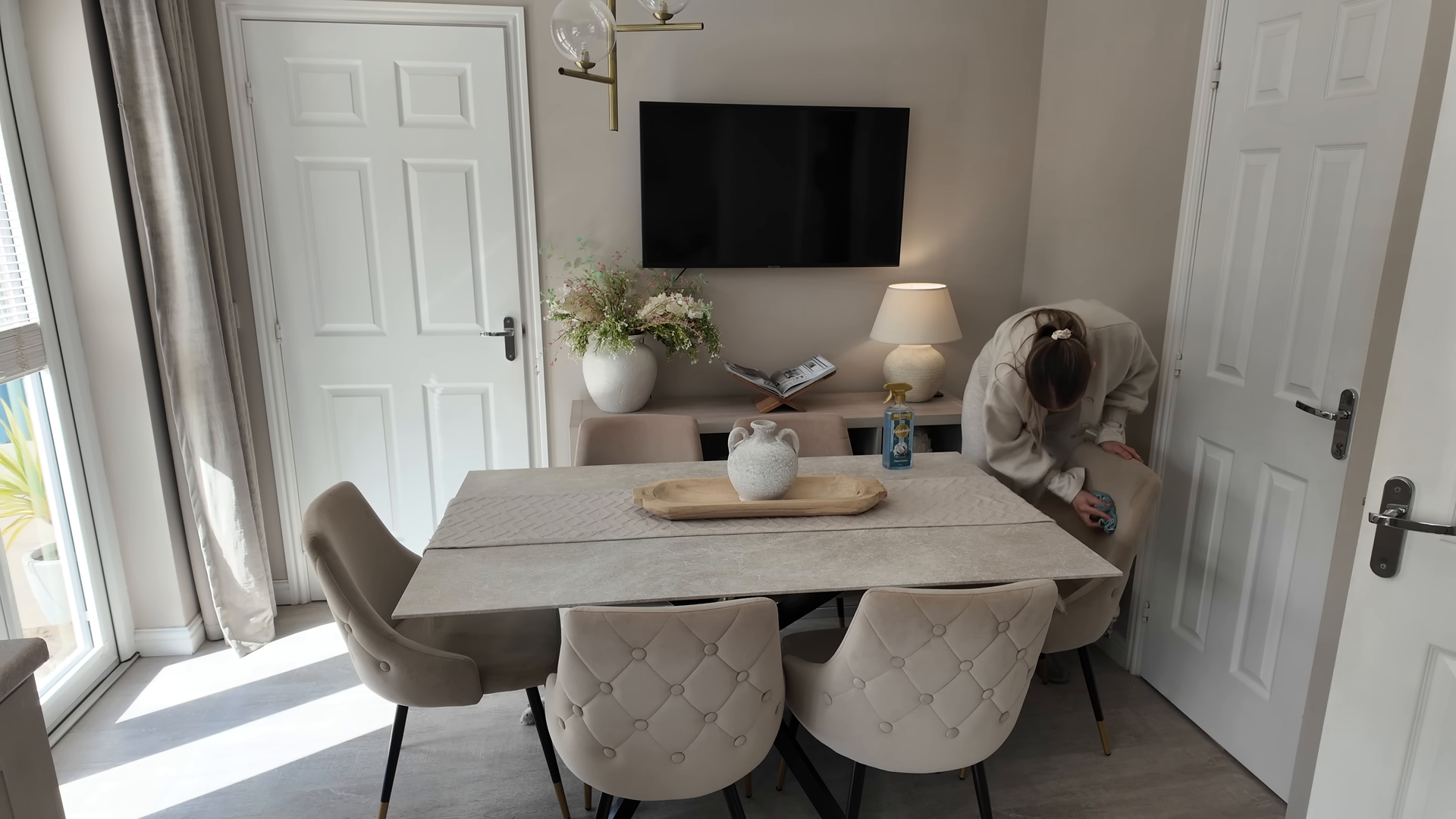 Apartment cleaning service in a New York City home