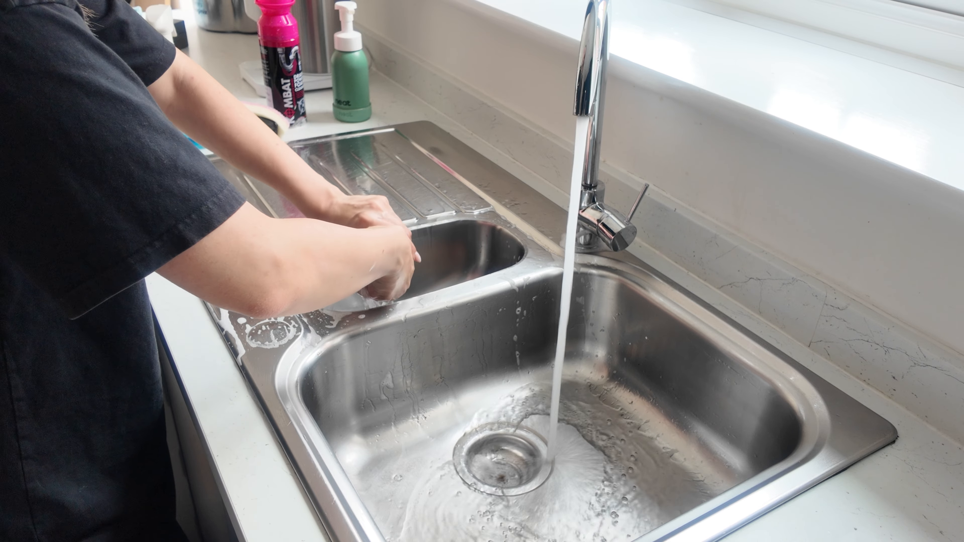 Professional cleaner providing same-day apartment cleaning service