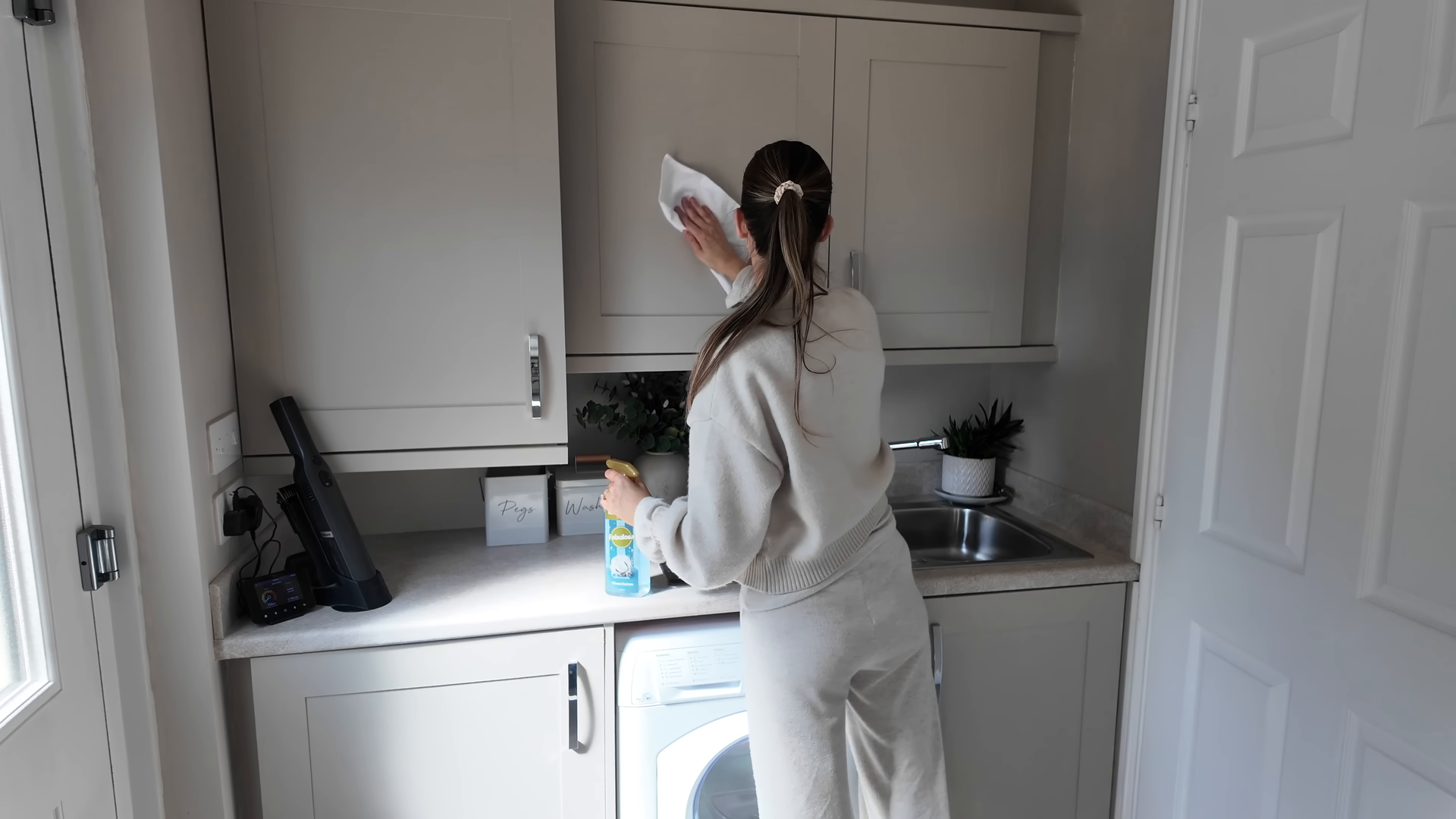Standard cleaning in a Hudson Yards apartment