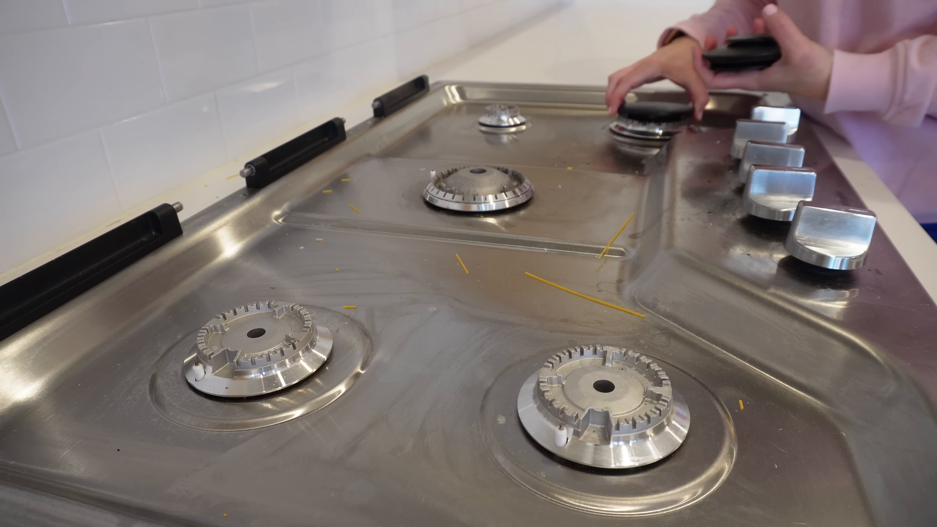 Detailed deep cleaning for a Brooklyn kitchen before move-in