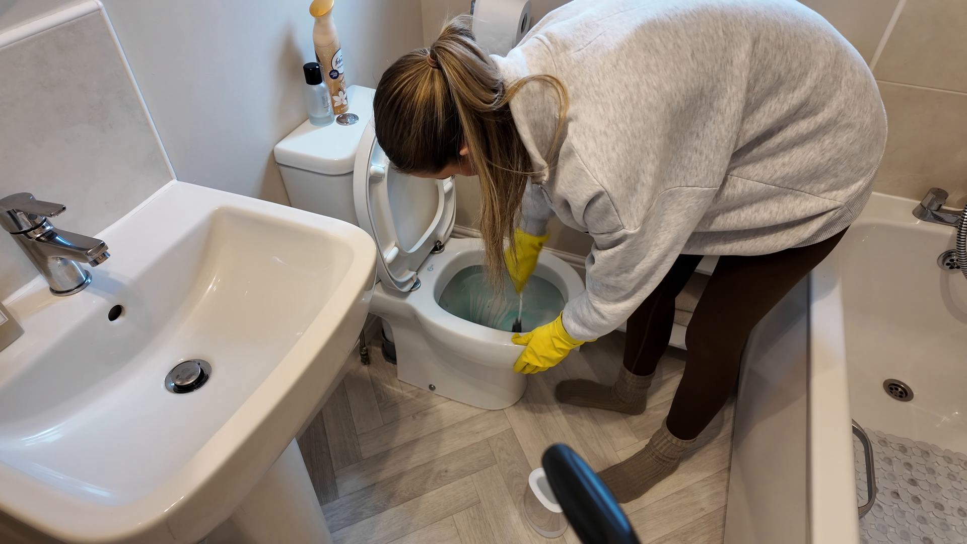 Move in and move out cleaning for a furnished Manhattan rental