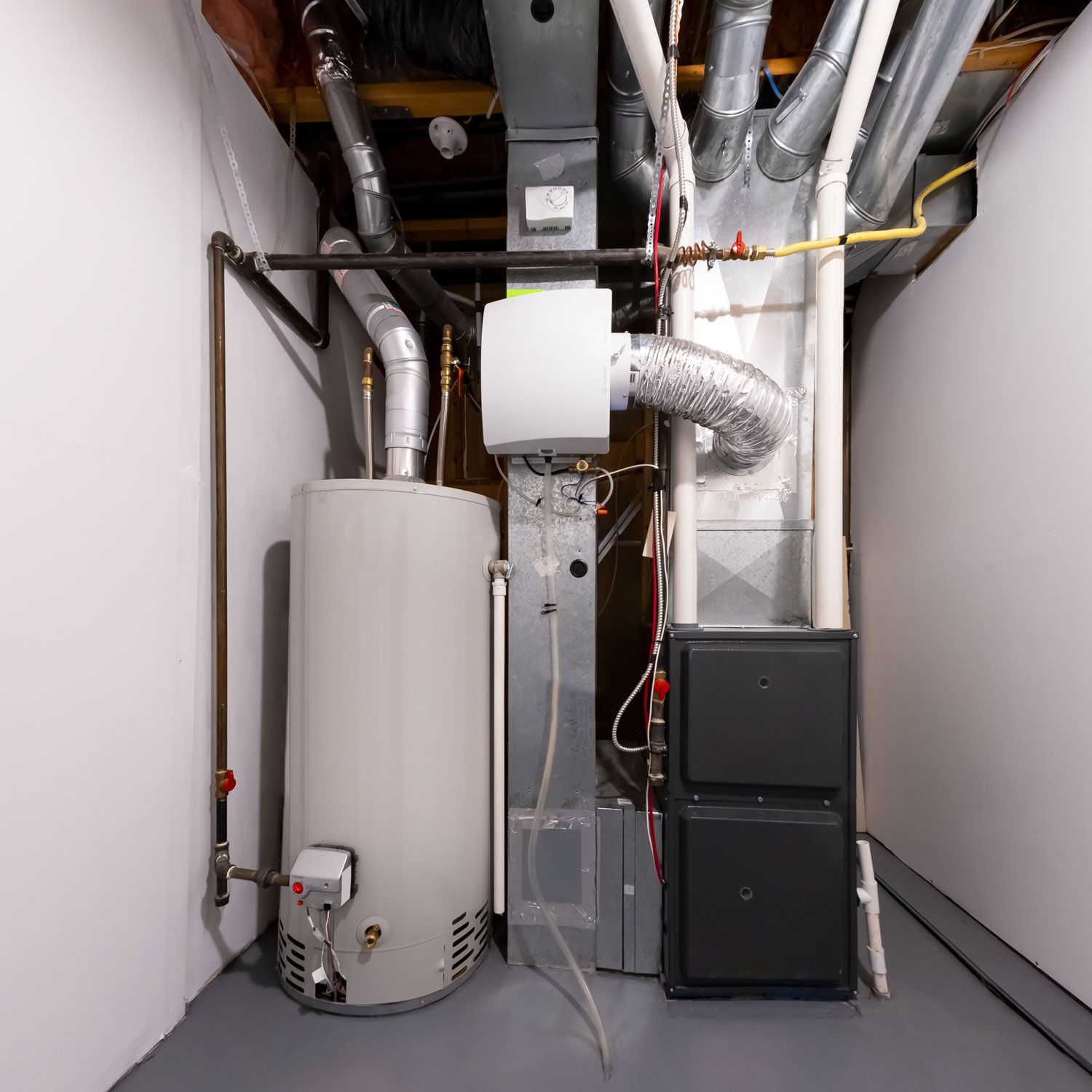 A home high efficiency furnace