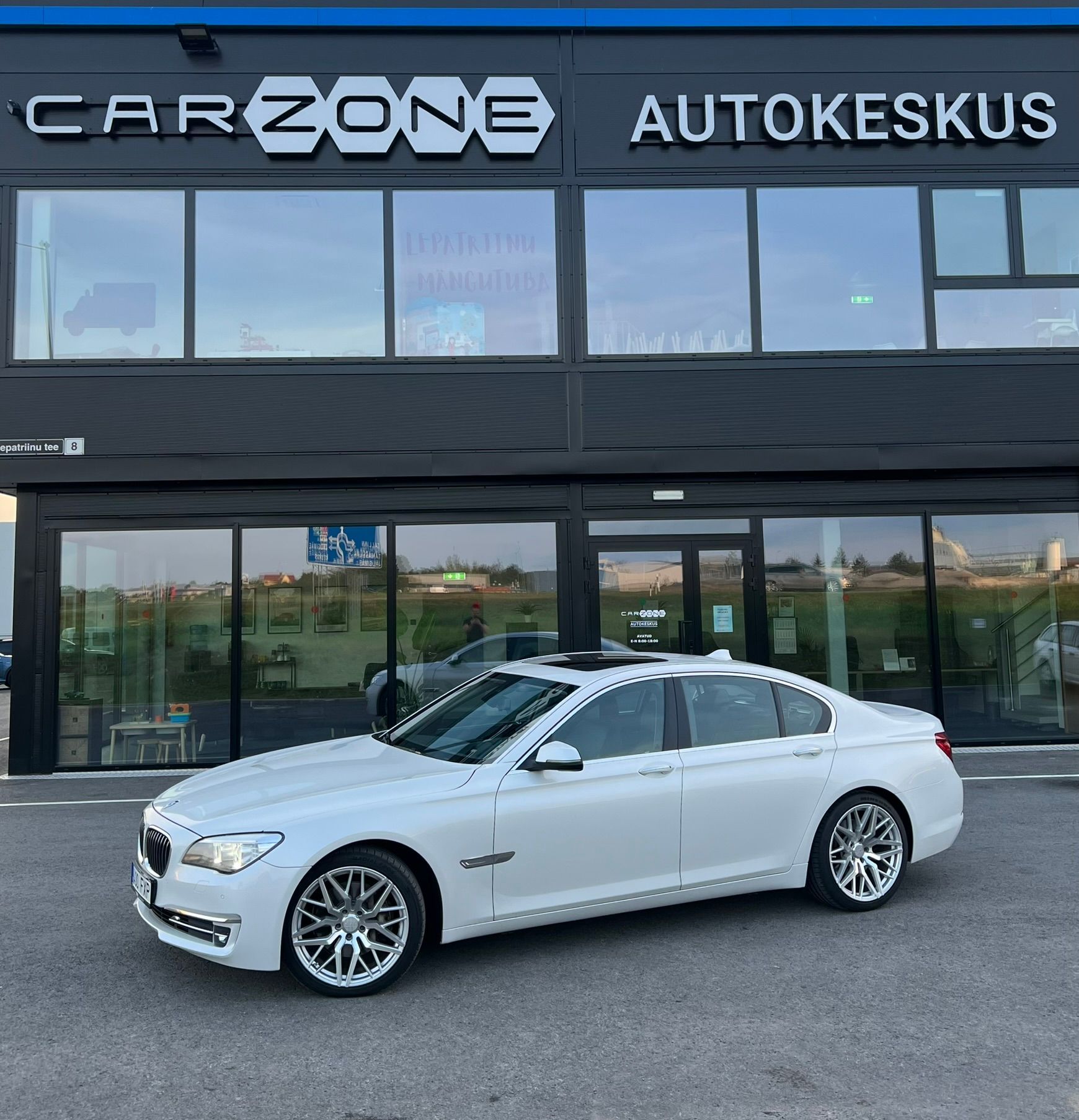 BMW müügiabi Laagris
