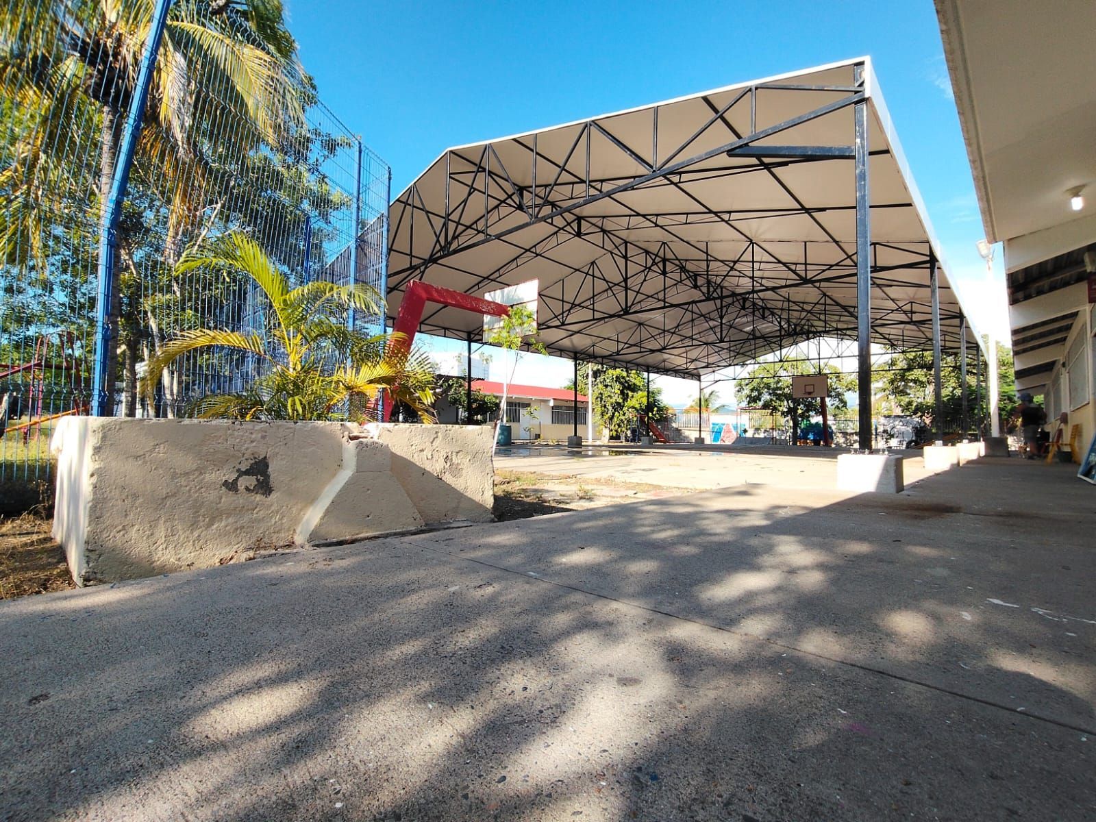 TOLDOS DE LA BAHÍA