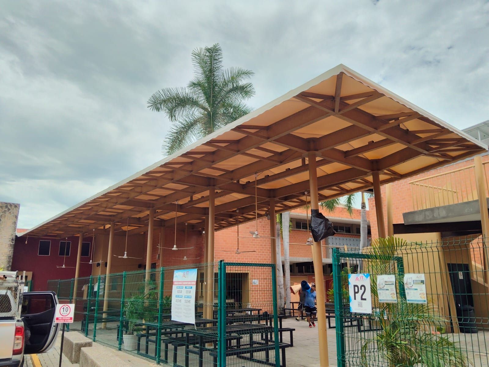 TOLDOS DE LA BAHÍA