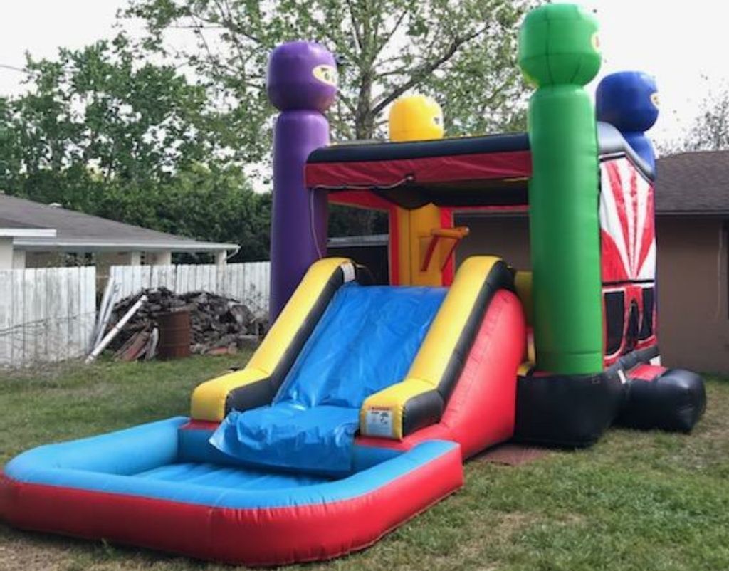 15x27 Wet and Wild Ninja bounce castle