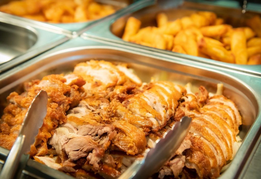 gebackenes Huhn Buffet
