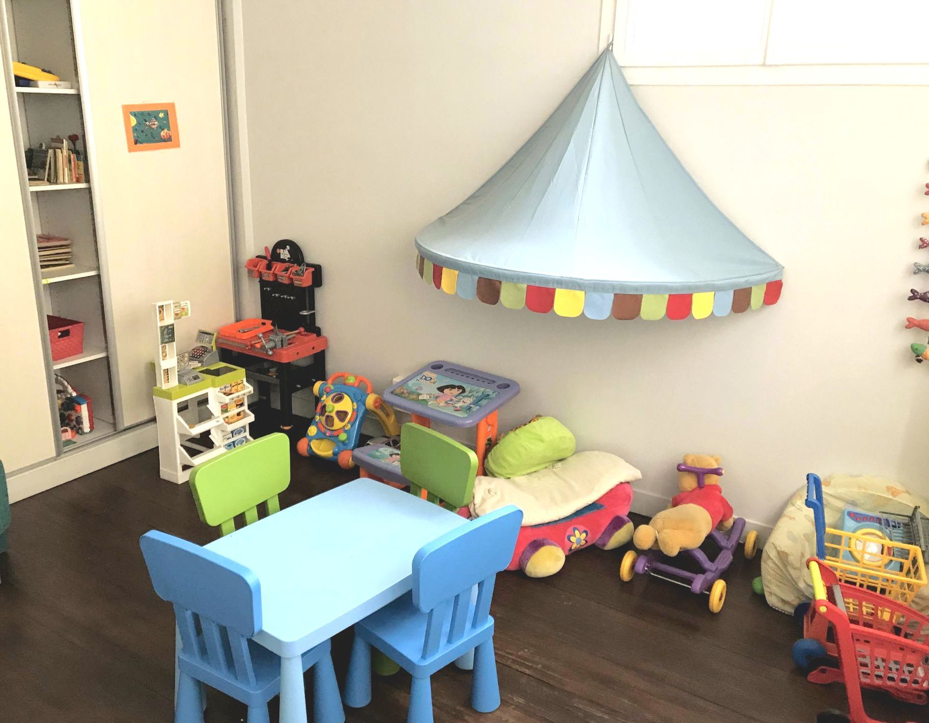 Salle enfant jeux lieu neutre AMFP14 fil qui chante