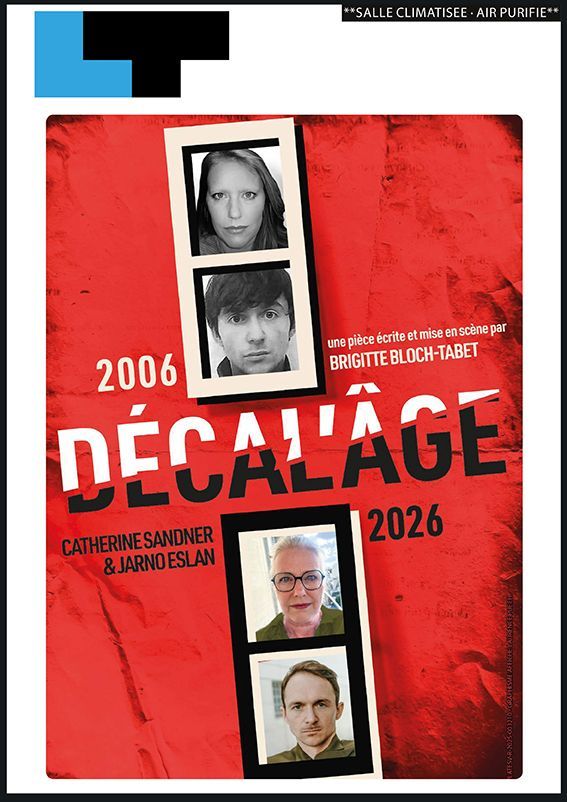 Affiche rouge pour « Décalage » avec quatre portraits en noir et blanc et les années 2006 et 2026