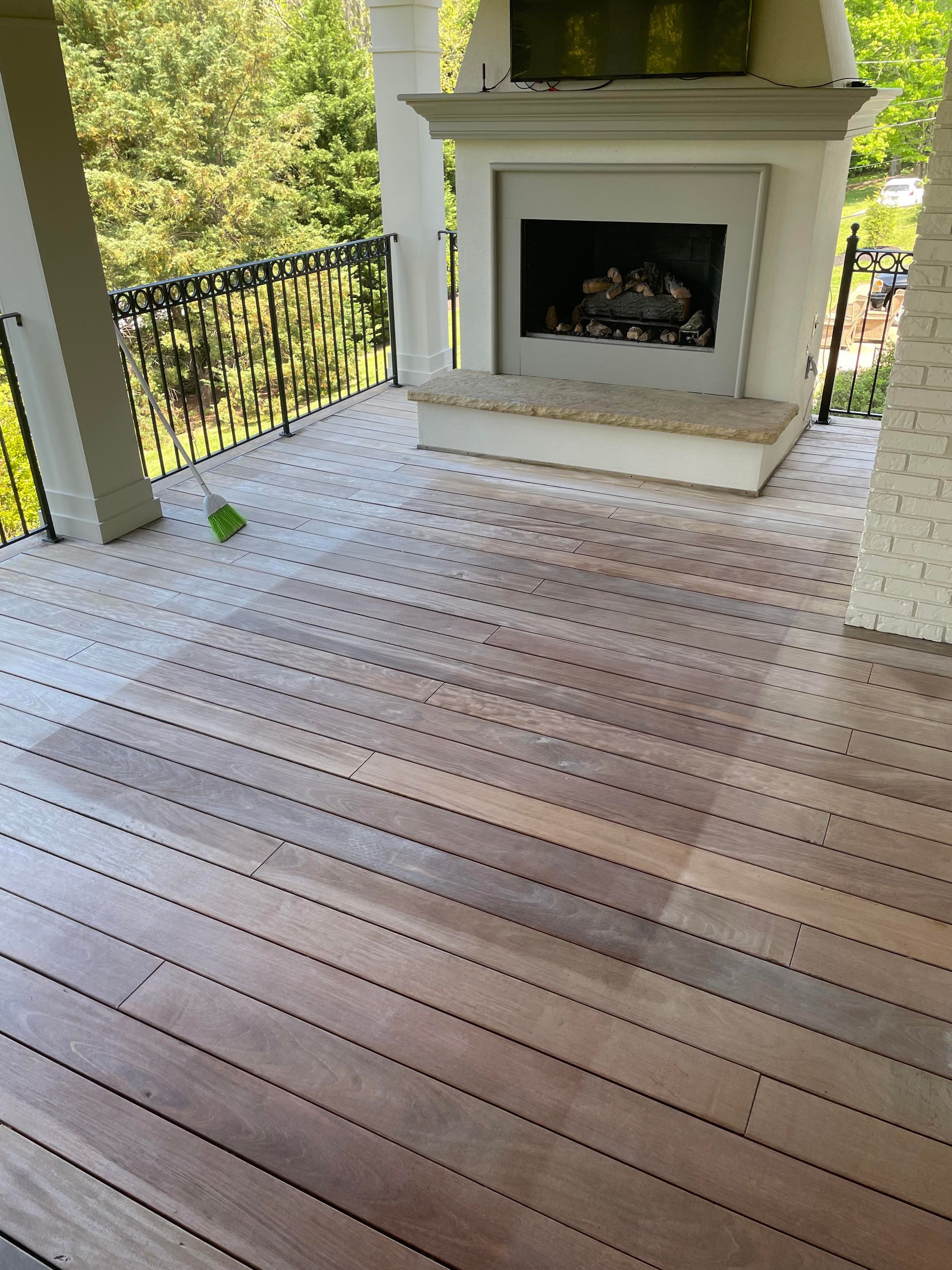 Ipe clean neutralized and dry