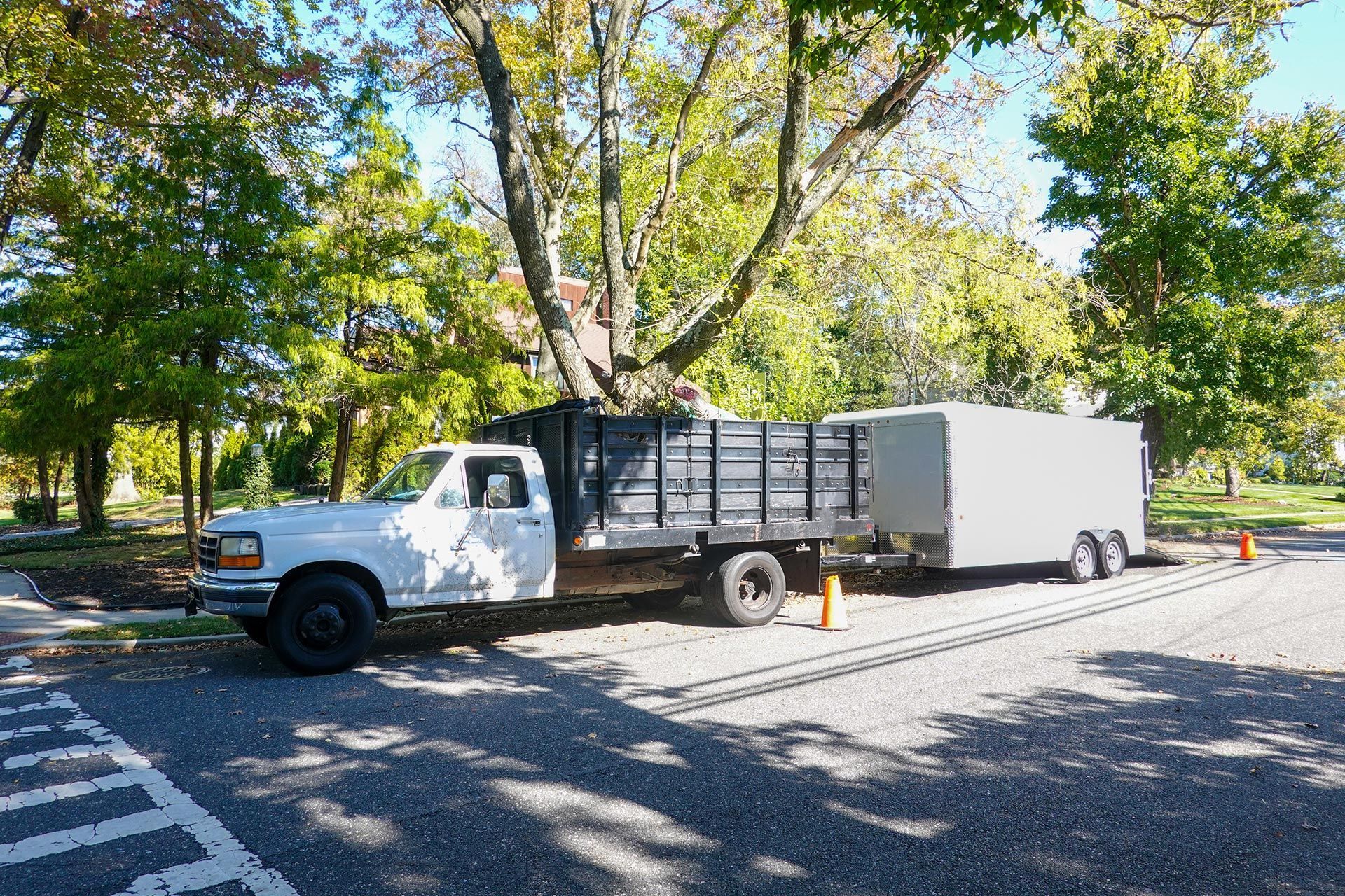 White Trailer White Trailer