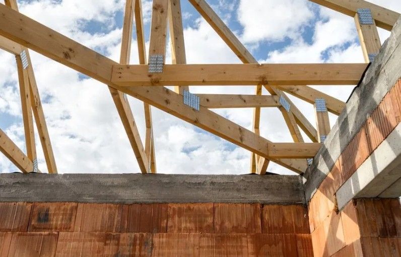 Wooden roof truss structure Wooden roof truss structure