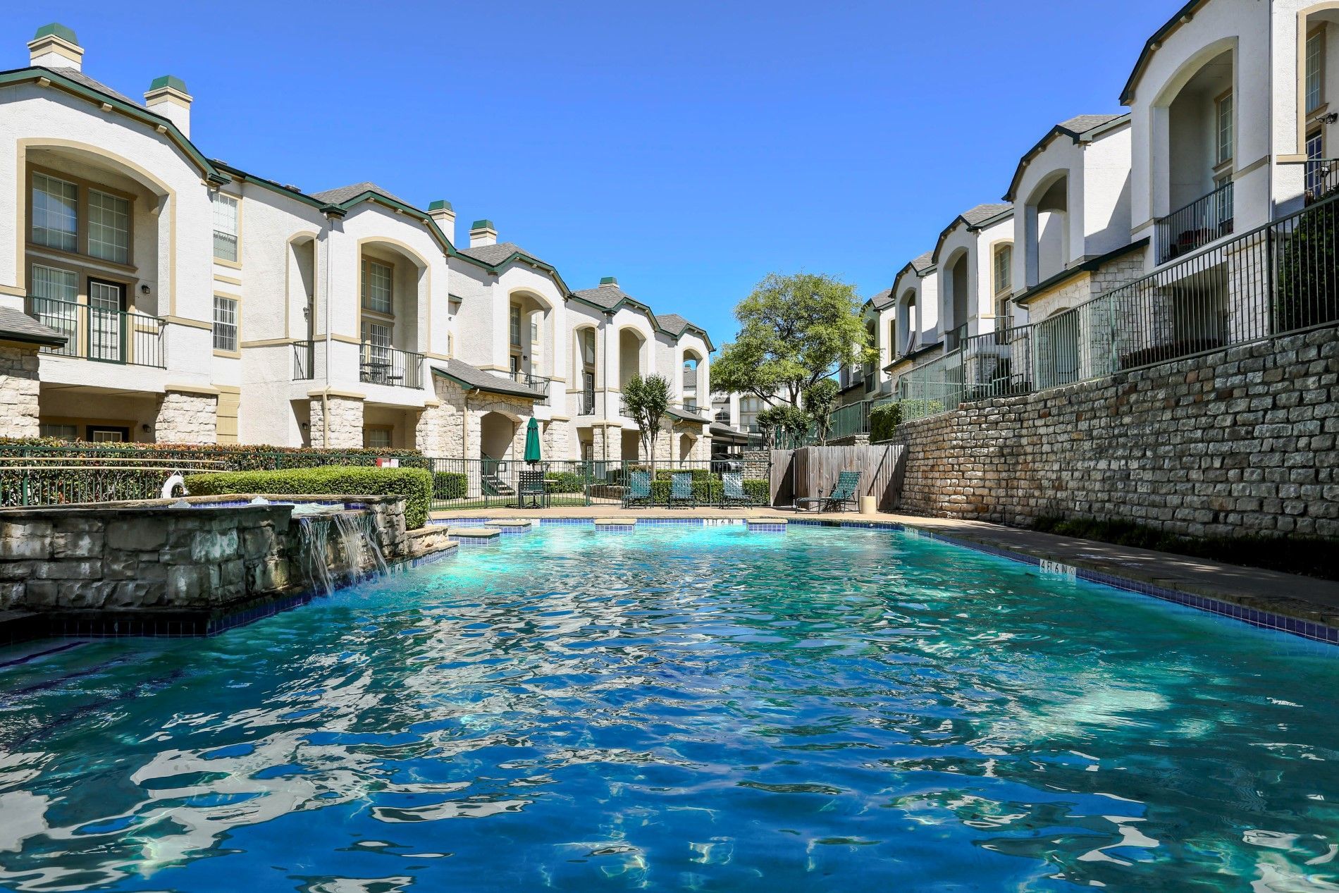 Vail Village Club Apts apartment photo