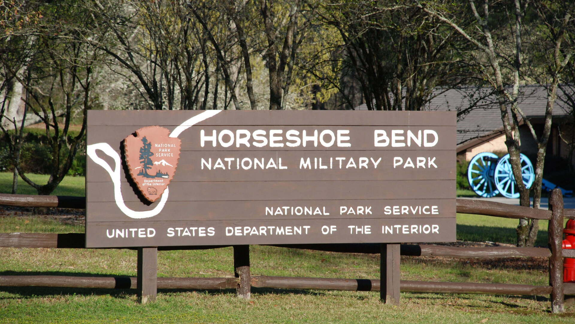 Sign at entrance of Horseshoe Bend National Military Park