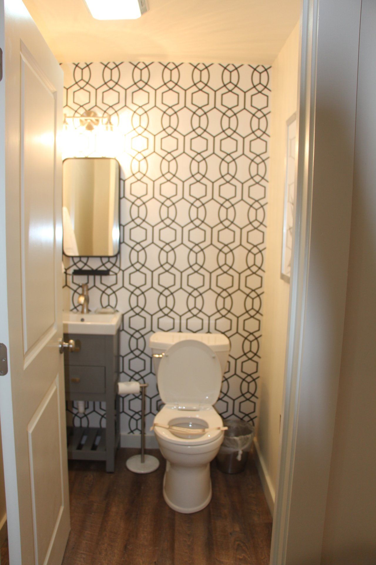 Half bath in the front room of The Big Catch suite