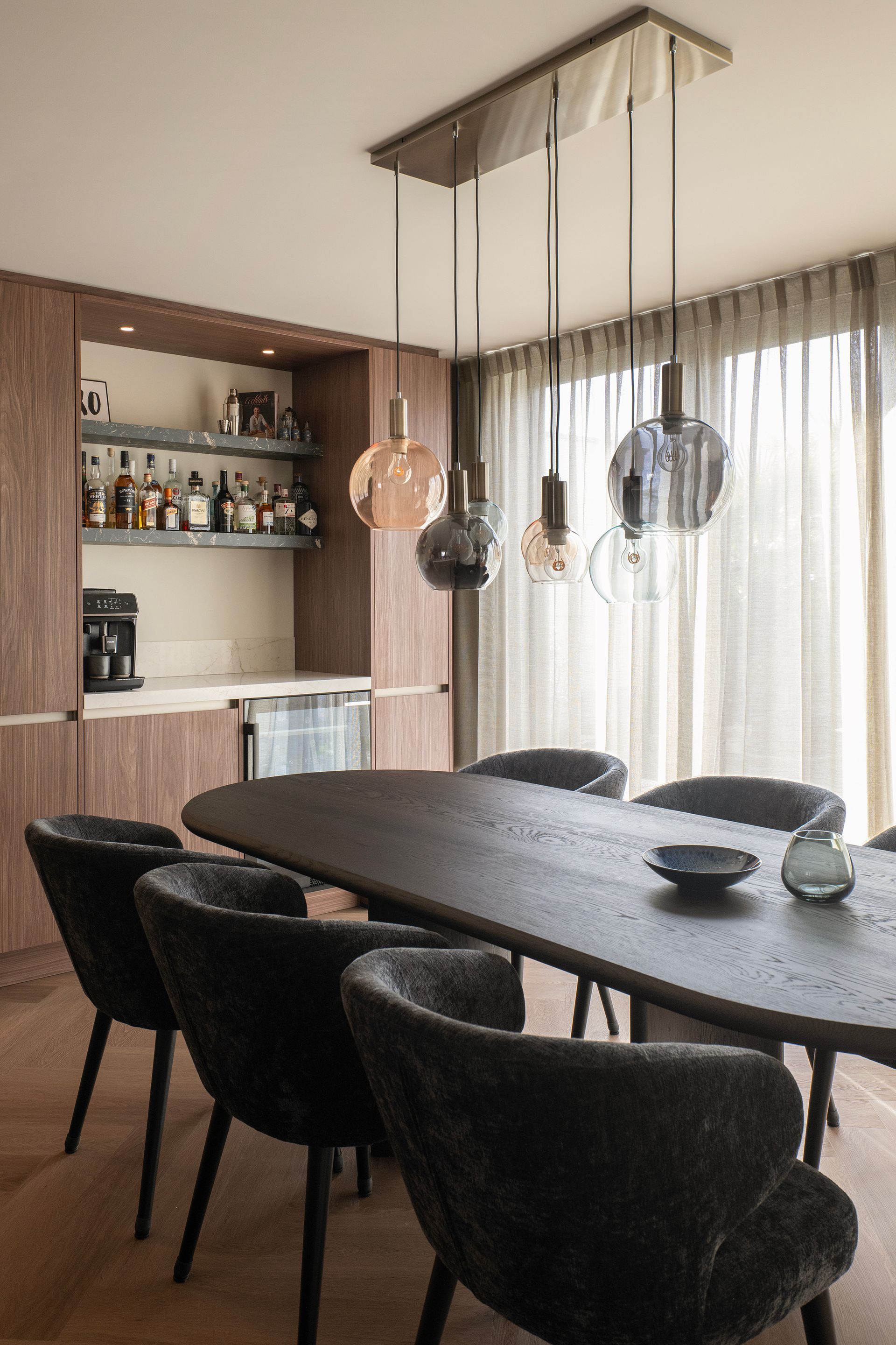 Een wijnbar in de keuken voor die gezellige avonden.