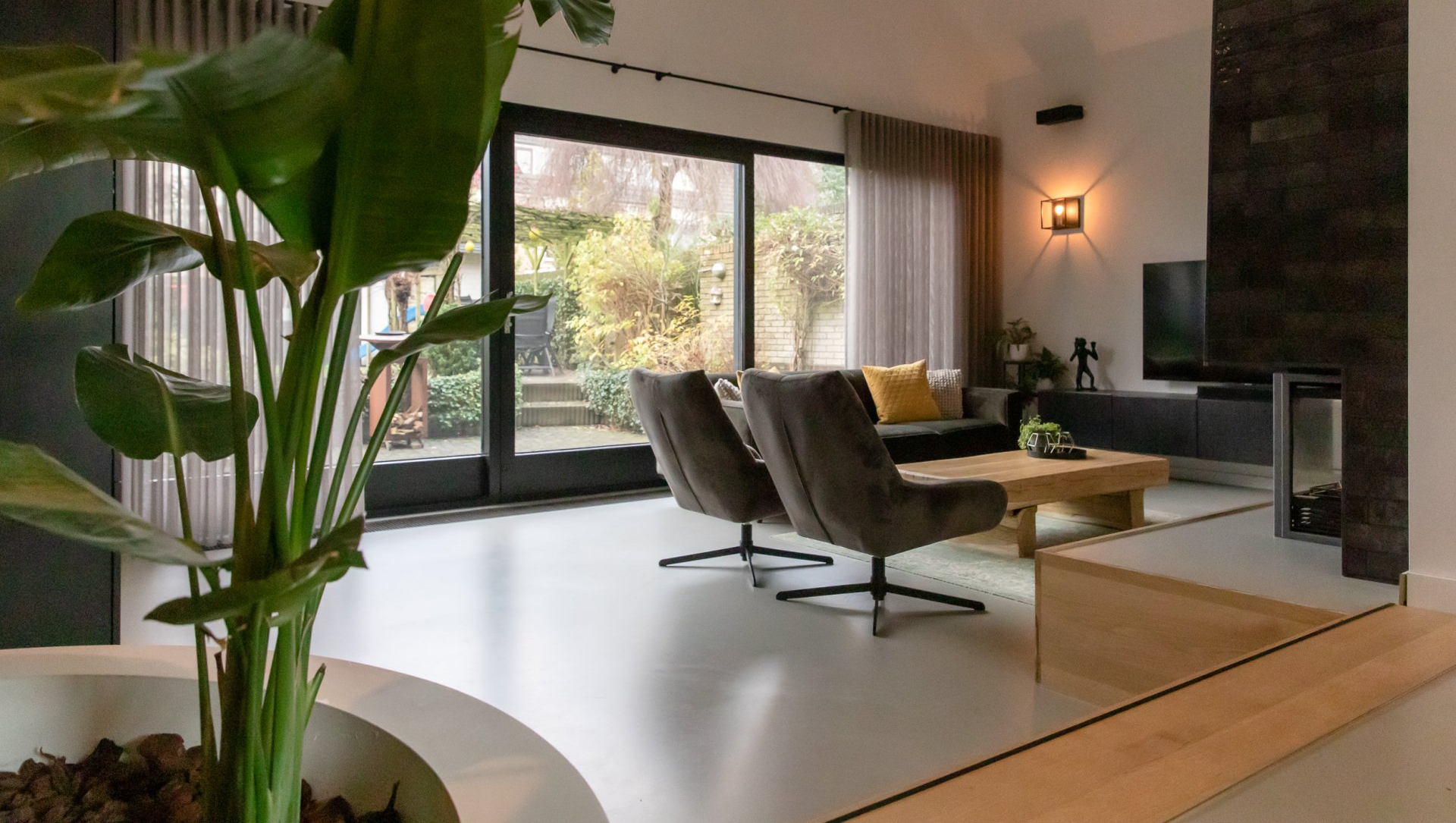 Moderne zitkuil Zitkuil in een interieurontwerp door SunStyling.