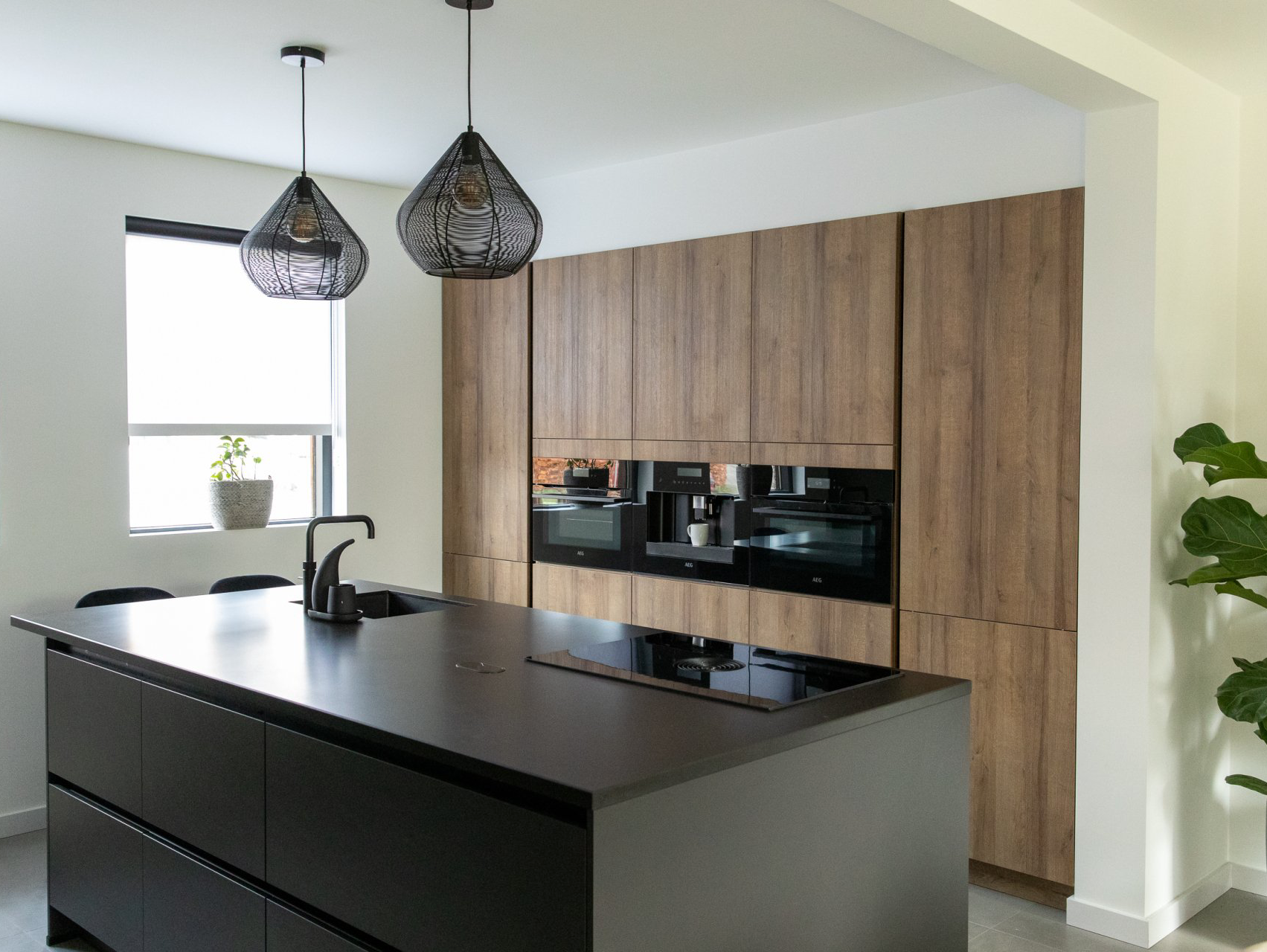 Nieuwe keuken in een verbouwde woning in Steenbergen.