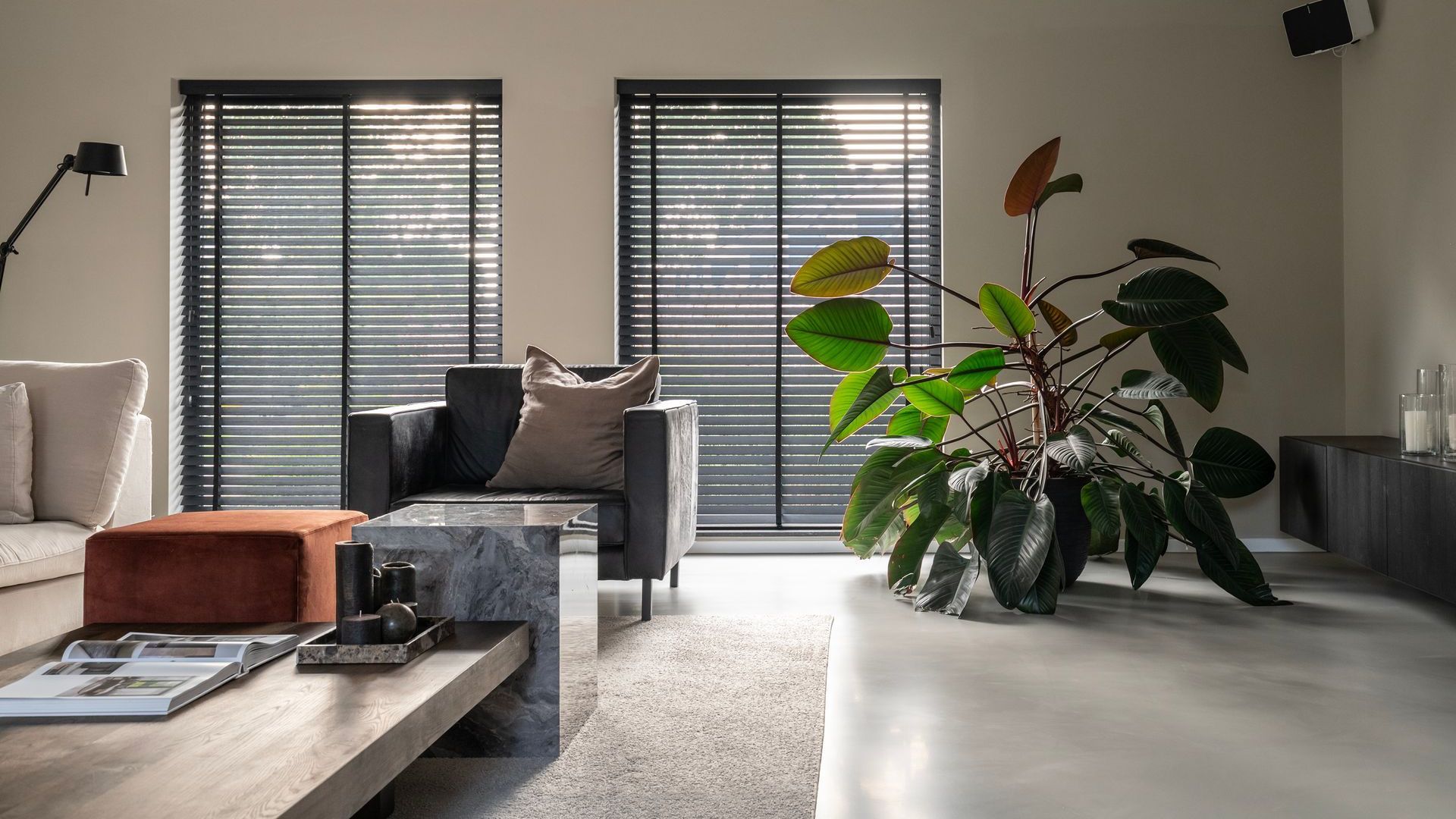 Stap binnen in een gerenoveerde jaren70 bungalow in Steenbergen centrum.