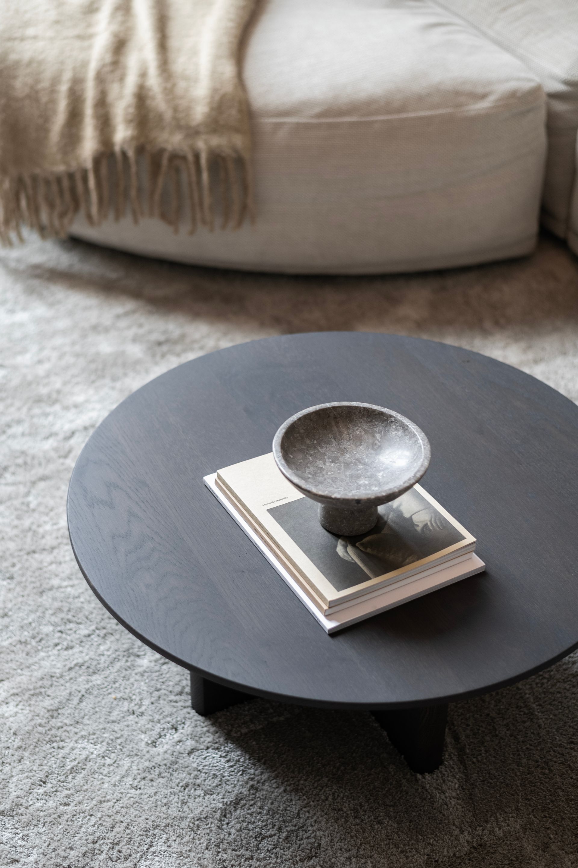 Verschillende materialen en vormen zorgen voor een interessant interieur.
