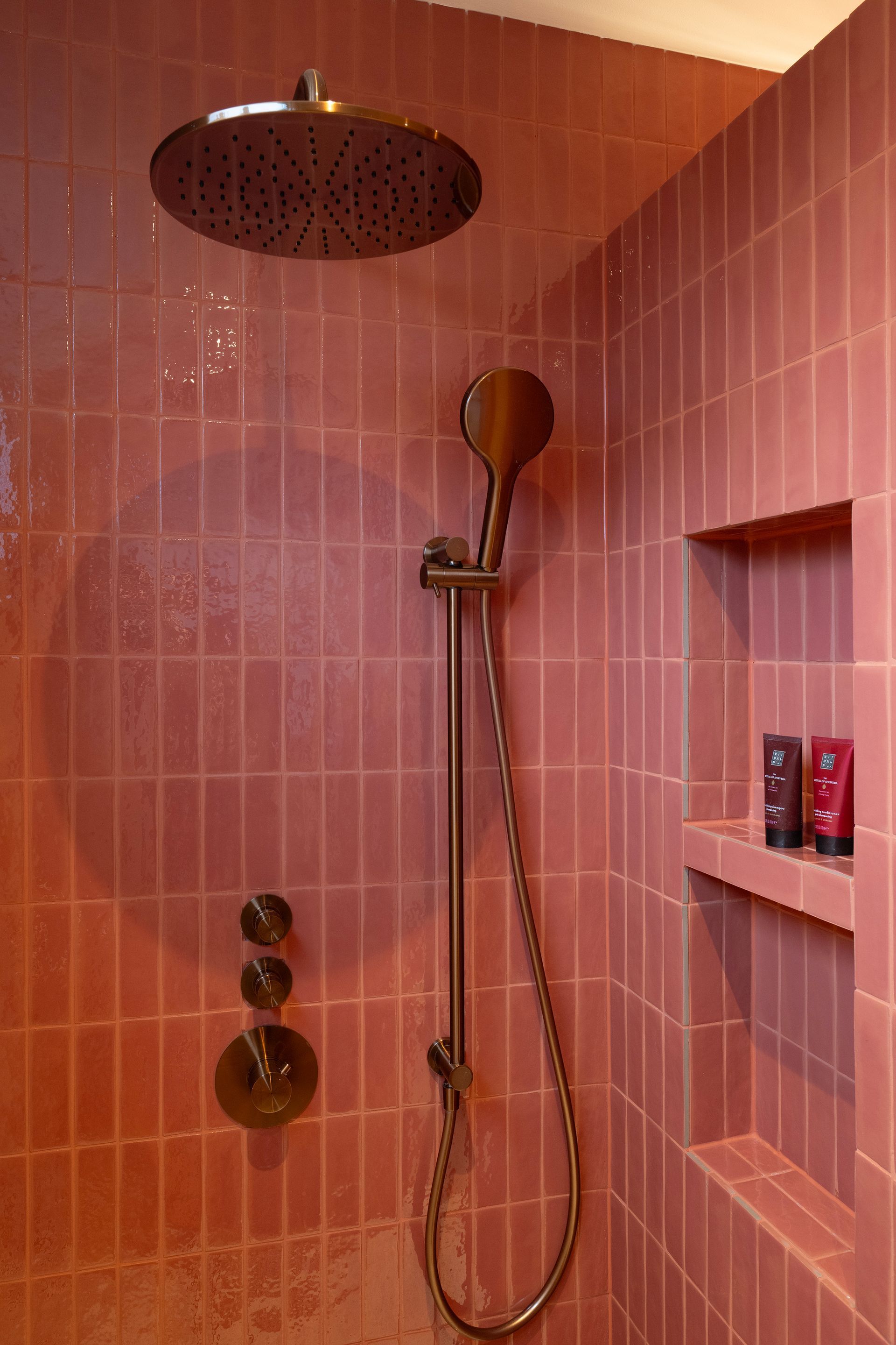 Kleurrijke badkamer