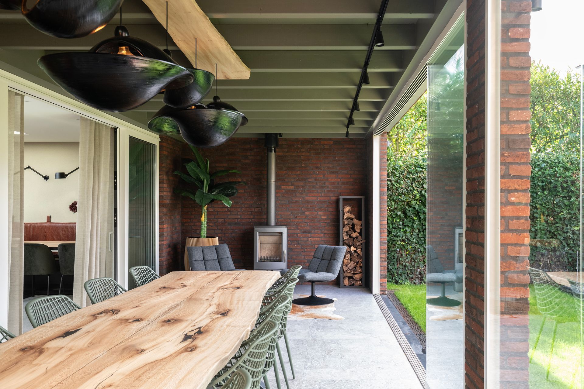 Deze tuinkamer zorgt voor meer woongenot.