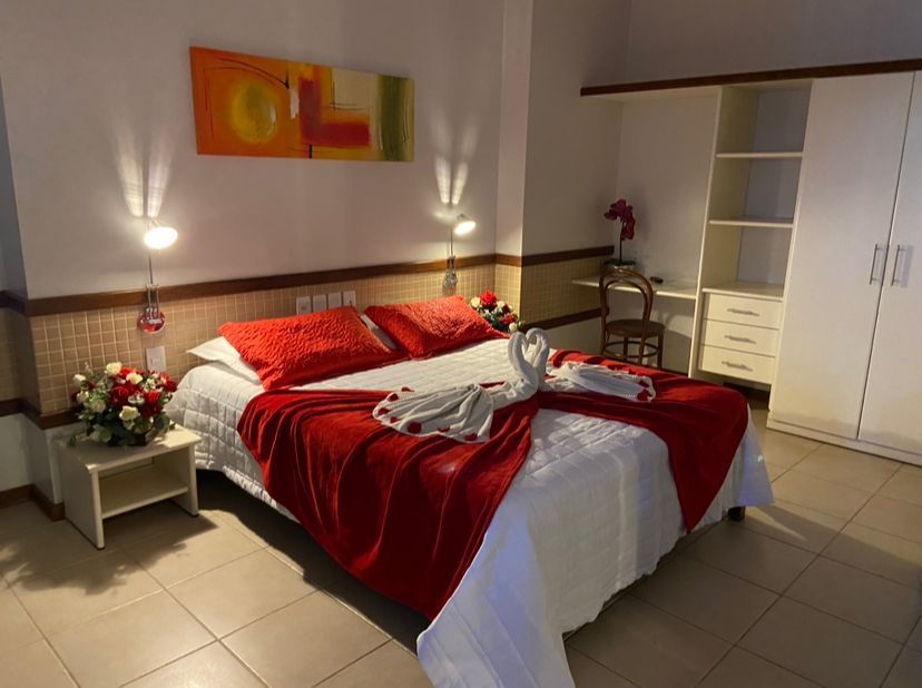 Quarto do hotel portal da princesa decorado para dia dos namorados