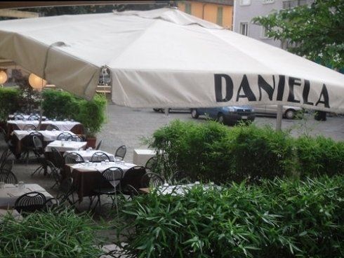 Dehor esterno nella piazza principale di trezzo sull'adda