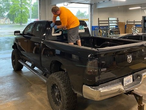 Tri-Panel On A Pick Up Truck — Belleville, IL — Glass & More Inc. Tri-Panel On A Pick Up Truck — Belleville, IL — Glass & More Inc.