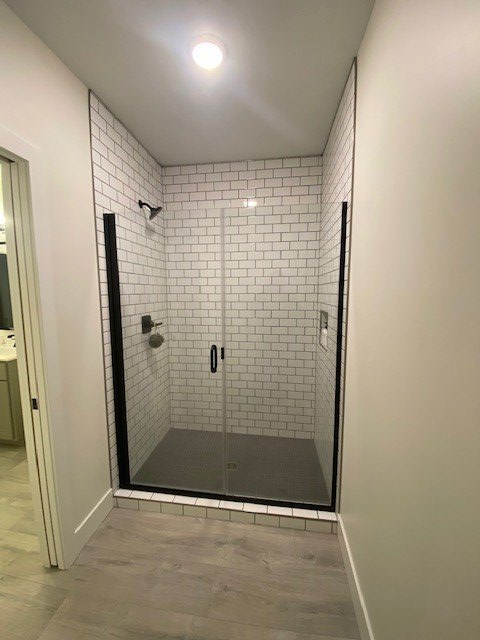 Luxurious Shower Glass Door — Belleville, IL — Glass & More Inc. Luxurious Shower Glass Door — Belleville, IL — Glass & More Inc.