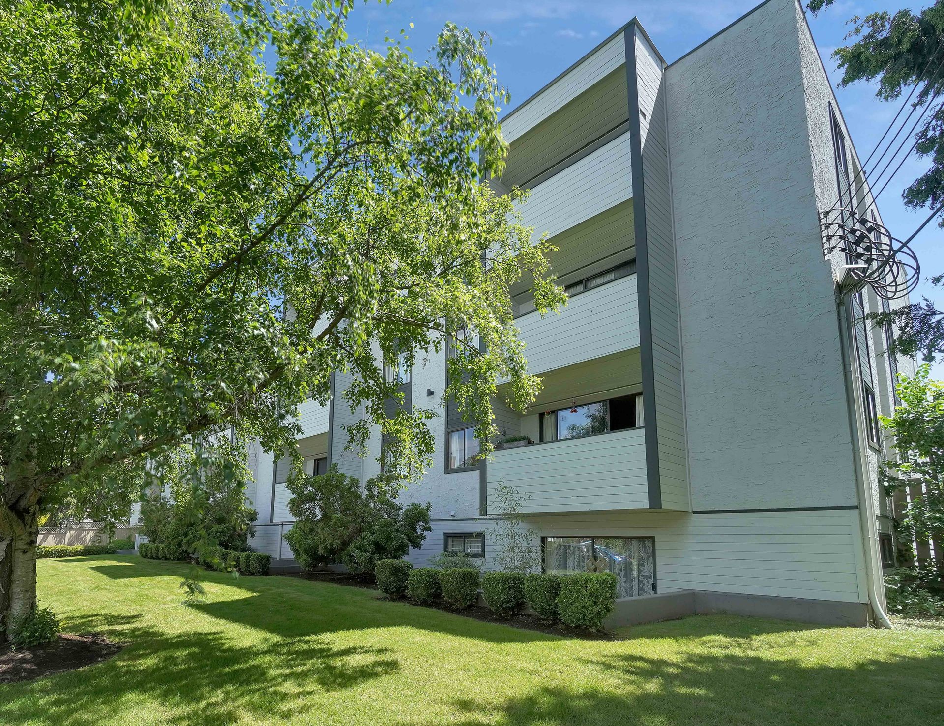 Queenston Manor Apartments Gallery